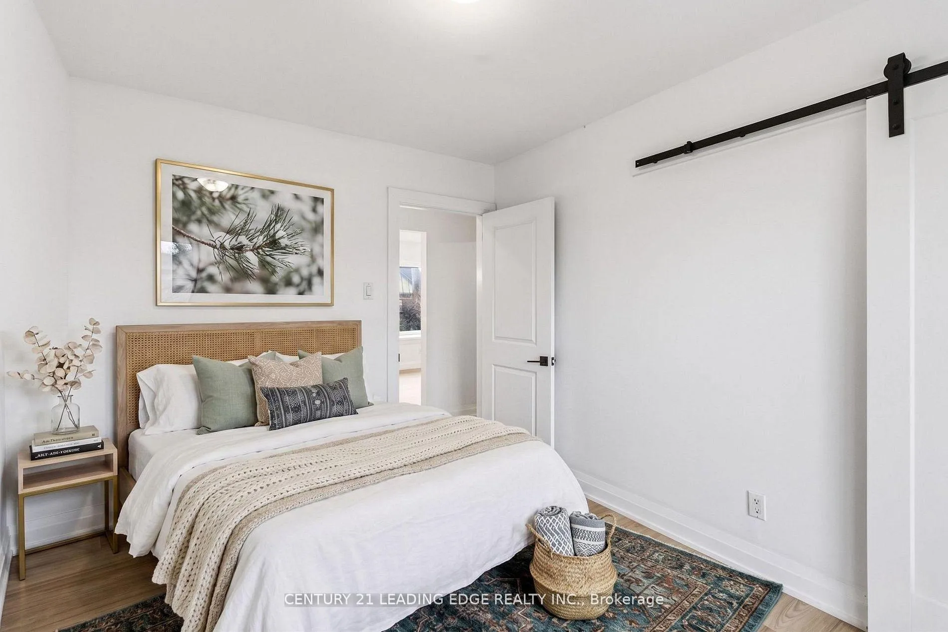 Photo 13 of 623 Wickens Avenue, Burlington, LaSalle — HOMEH