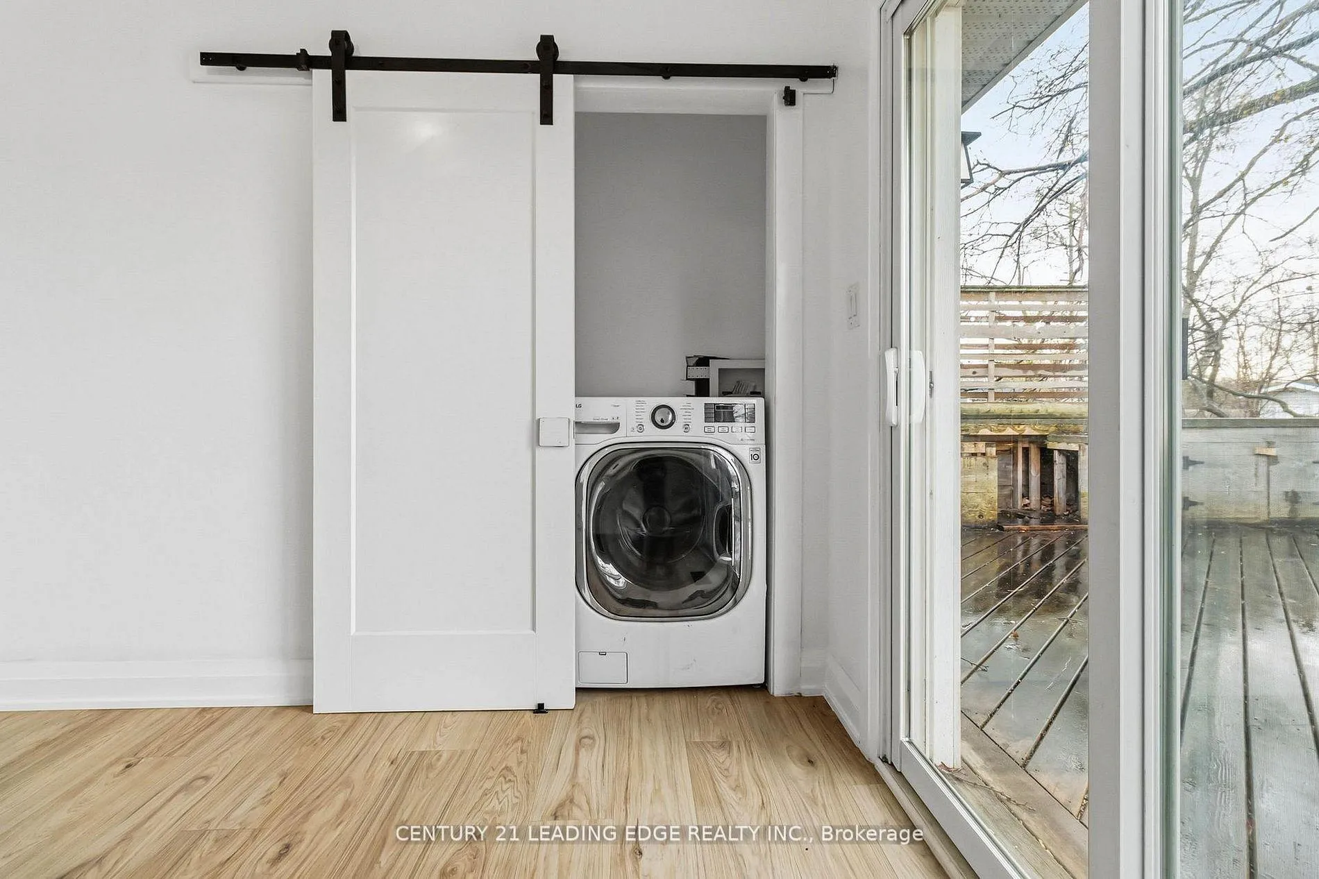 Photo 15 of 623 Wickens Avenue, Burlington, LaSalle — HOMEH