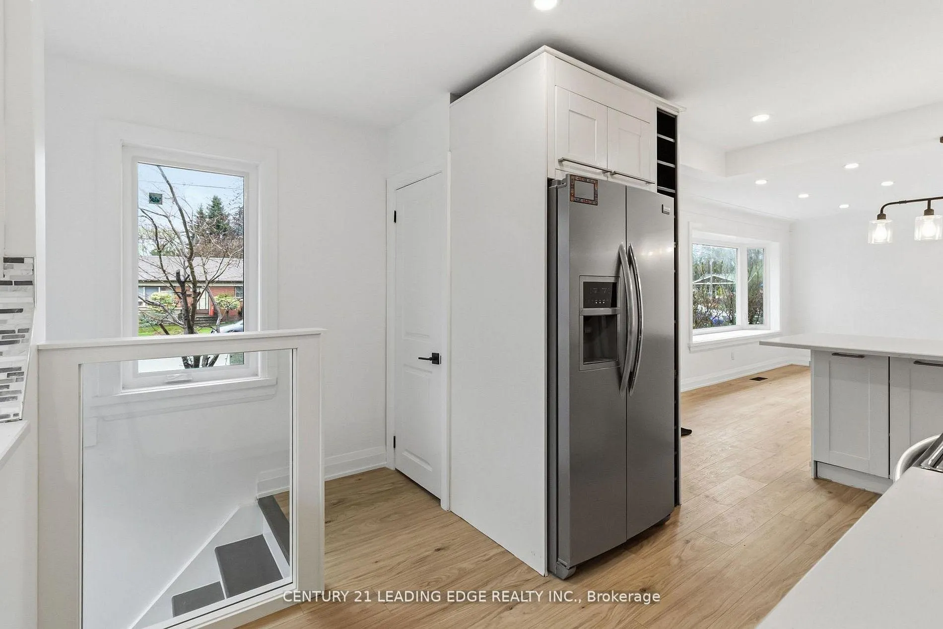 Photo 21 of 623 Wickens Avenue, Burlington, LaSalle — HOMEH