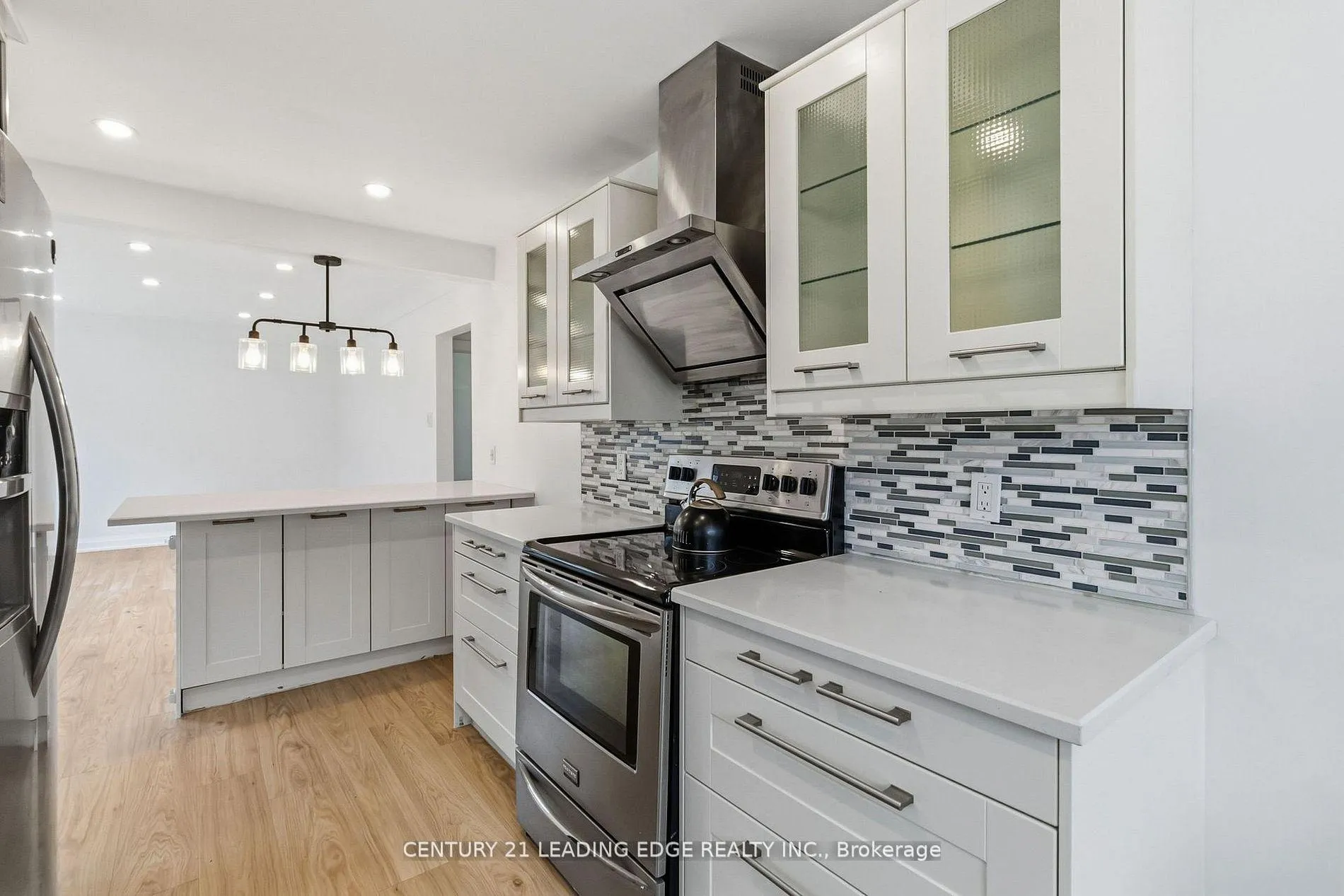 Photo 22 of 623 Wickens Avenue, Burlington, LaSalle — HOMEH