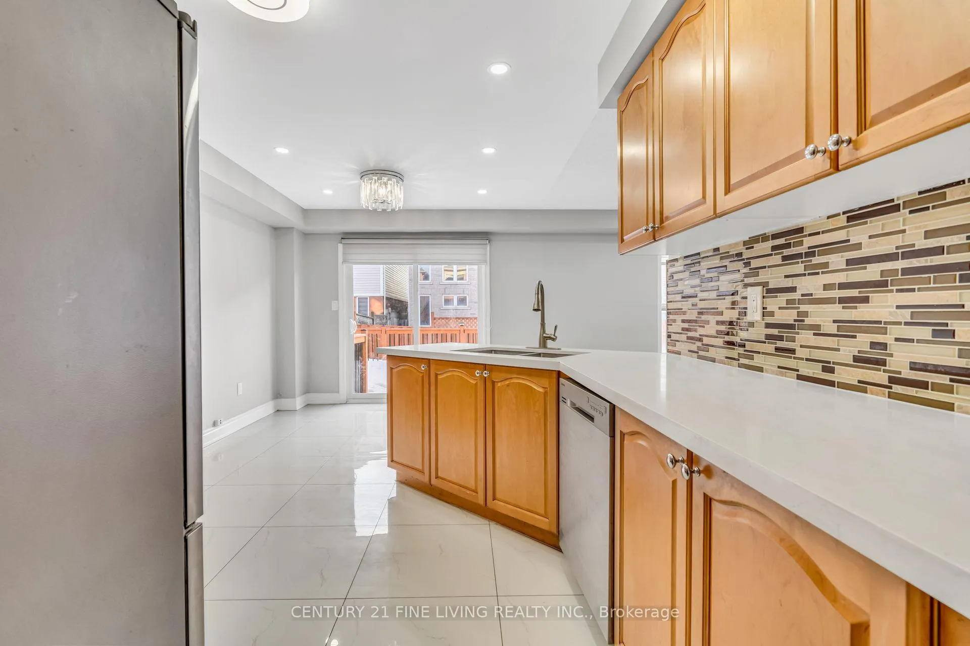 Photo 5 of 20 Edenvalley Road, Brampton, Fletcher's Meadow — HOMEH