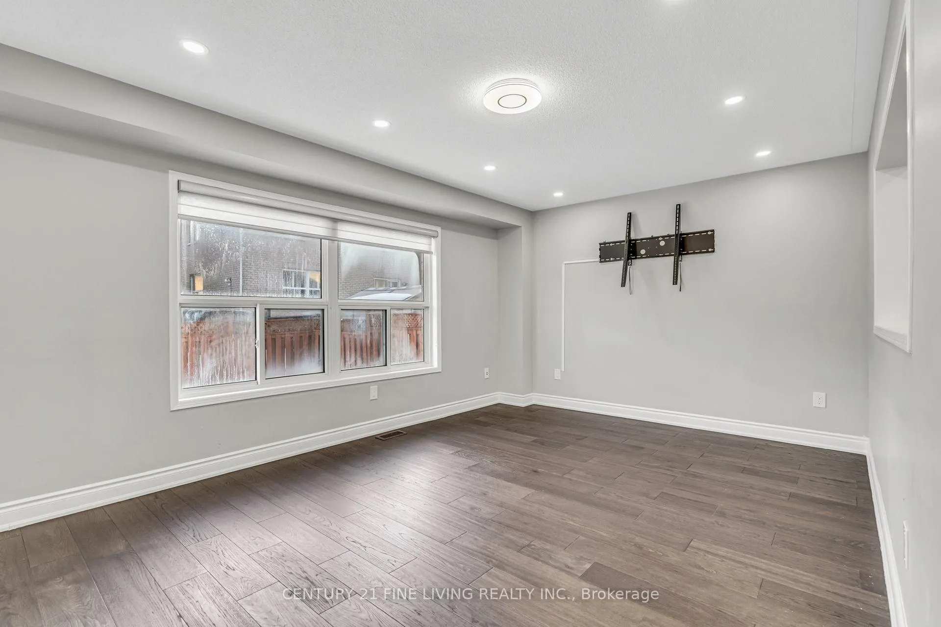 Photo 15 of 20 Edenvalley Road, Brampton, Fletcher's Meadow — HOMEH
