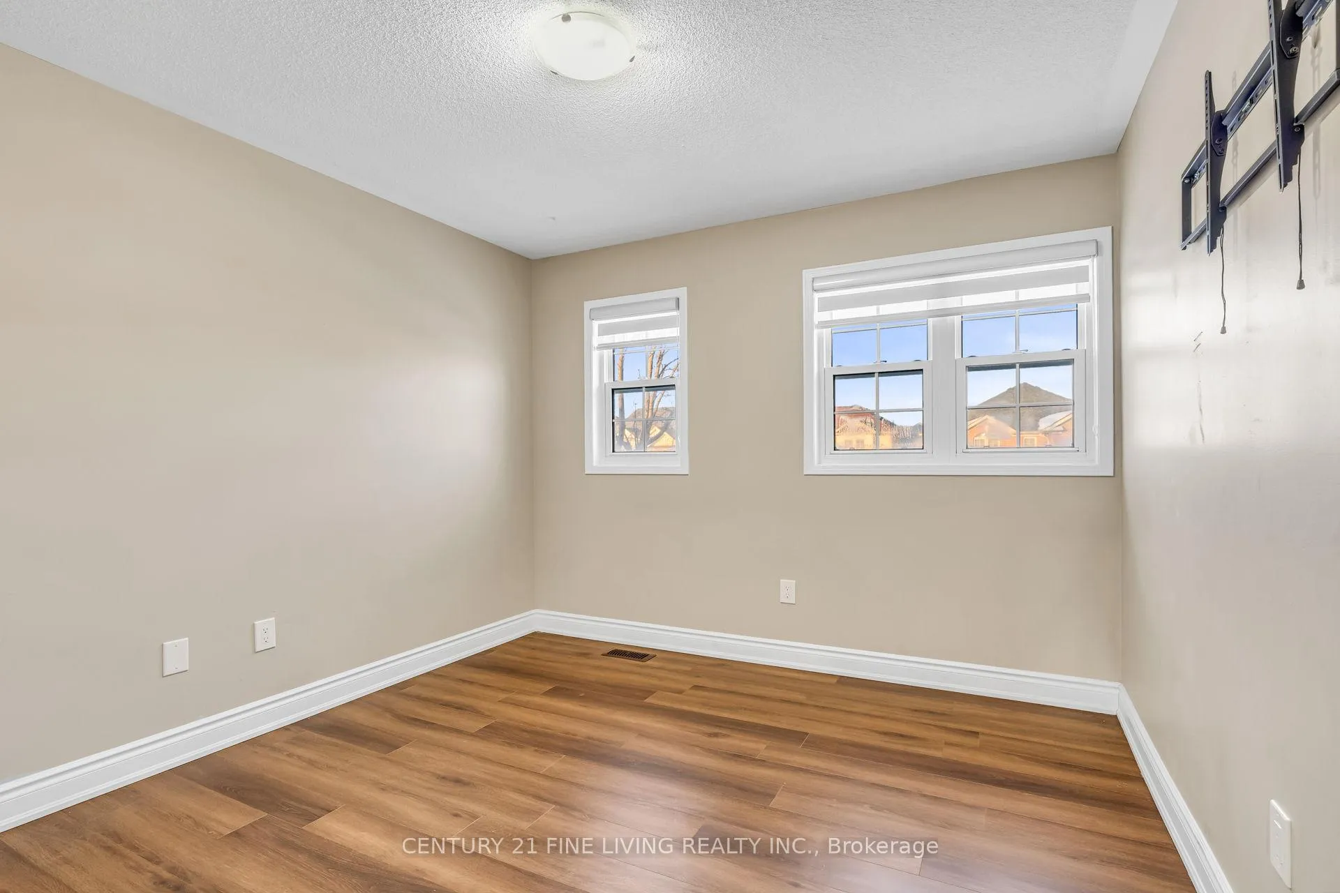 Photo 27 of 20 Edenvalley Road, Brampton, Fletcher's Meadow — HOMEH