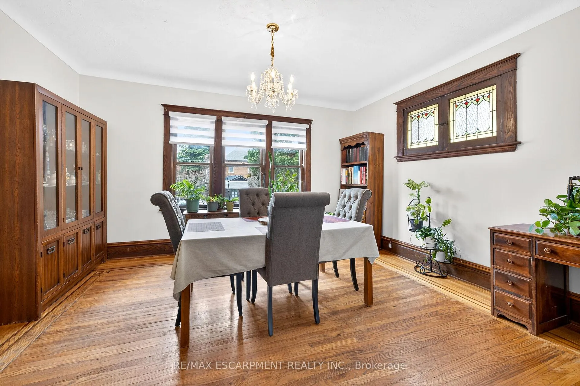 Photo 8 of 188 Park Row S, Hamilton, Delta — HOMEH