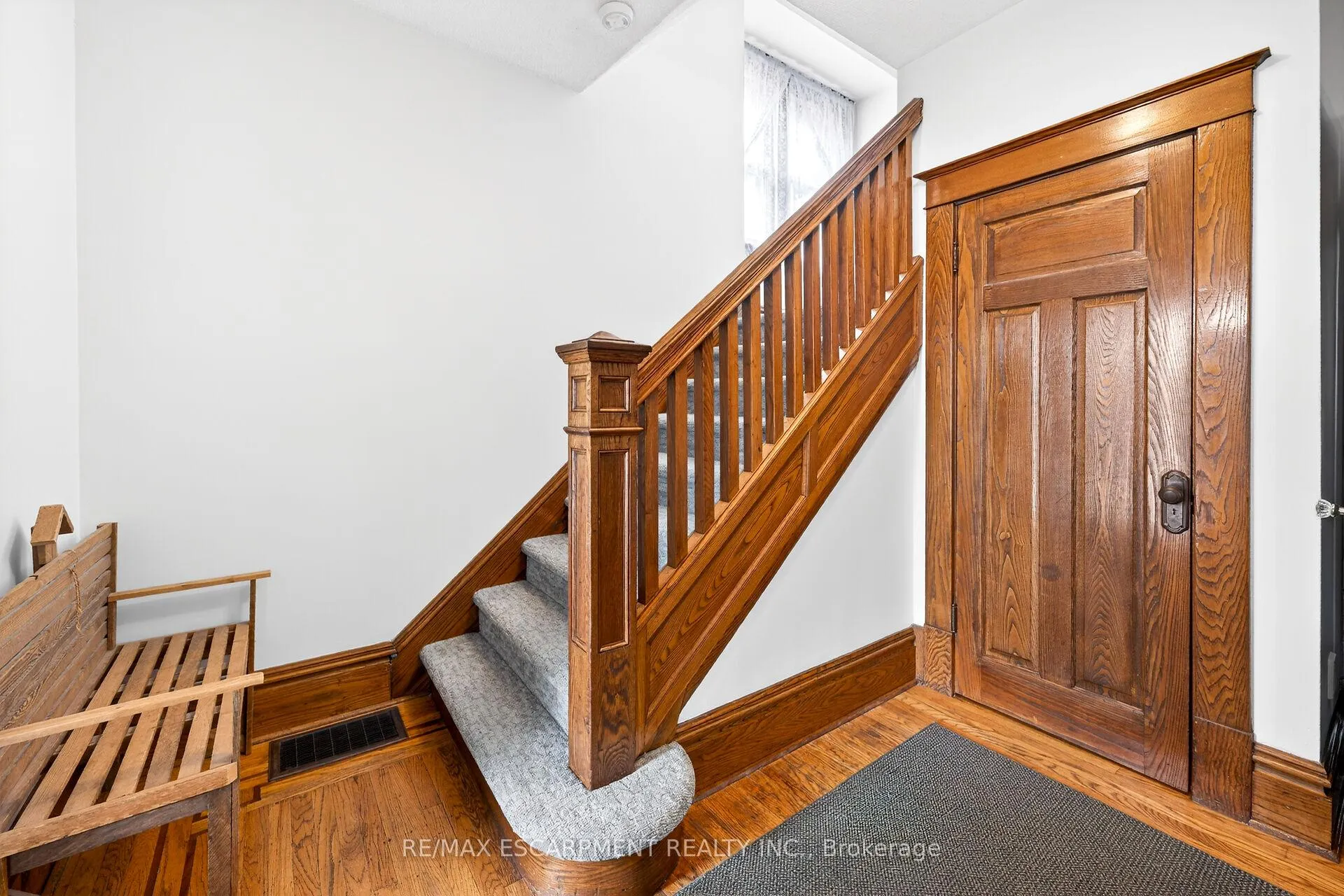 Photo 12 of 188 Park Row S, Hamilton, Delta — HOMEH