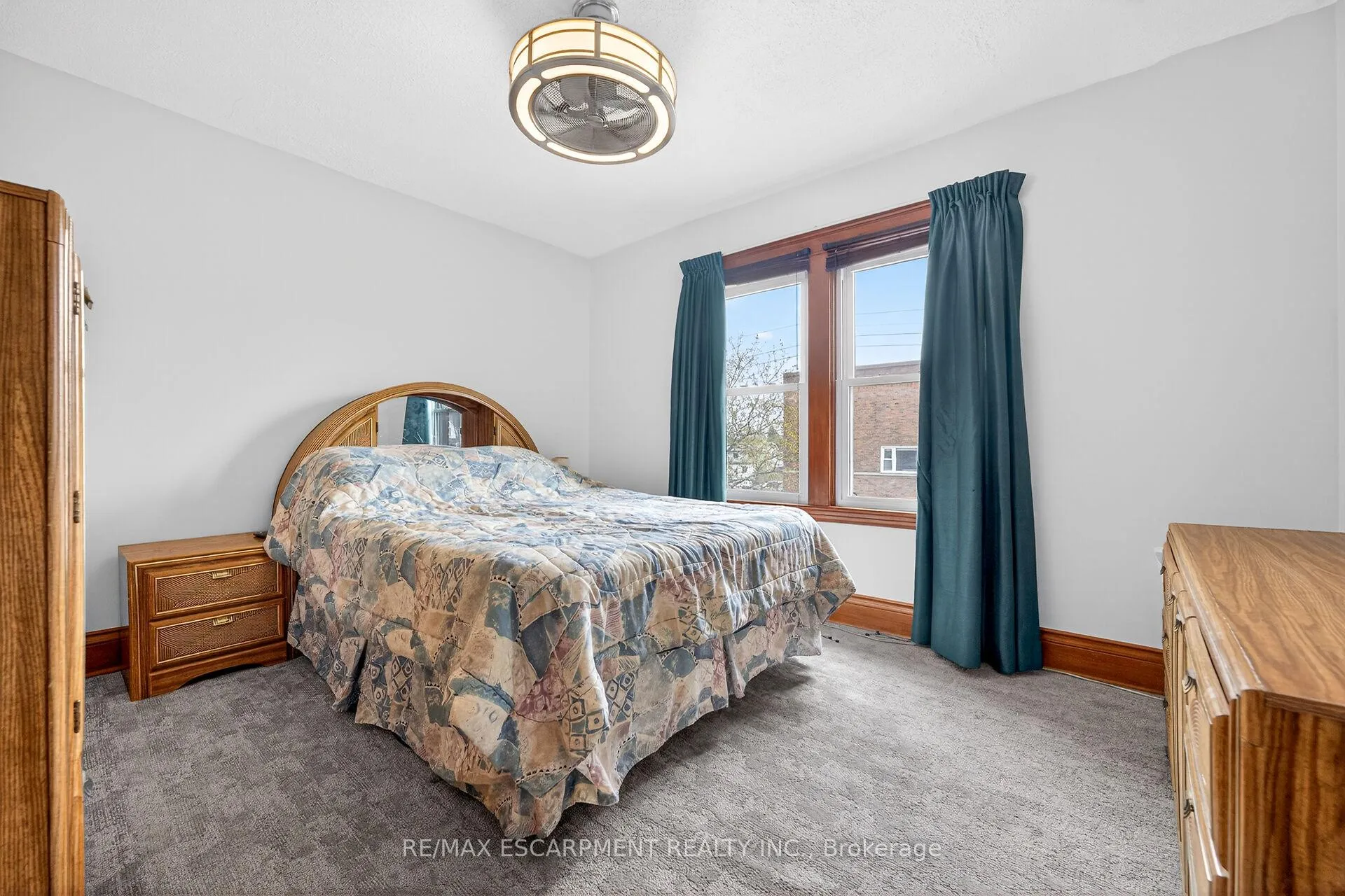 Photo 13 of 188 Park Row S, Hamilton, Delta — HOMEH