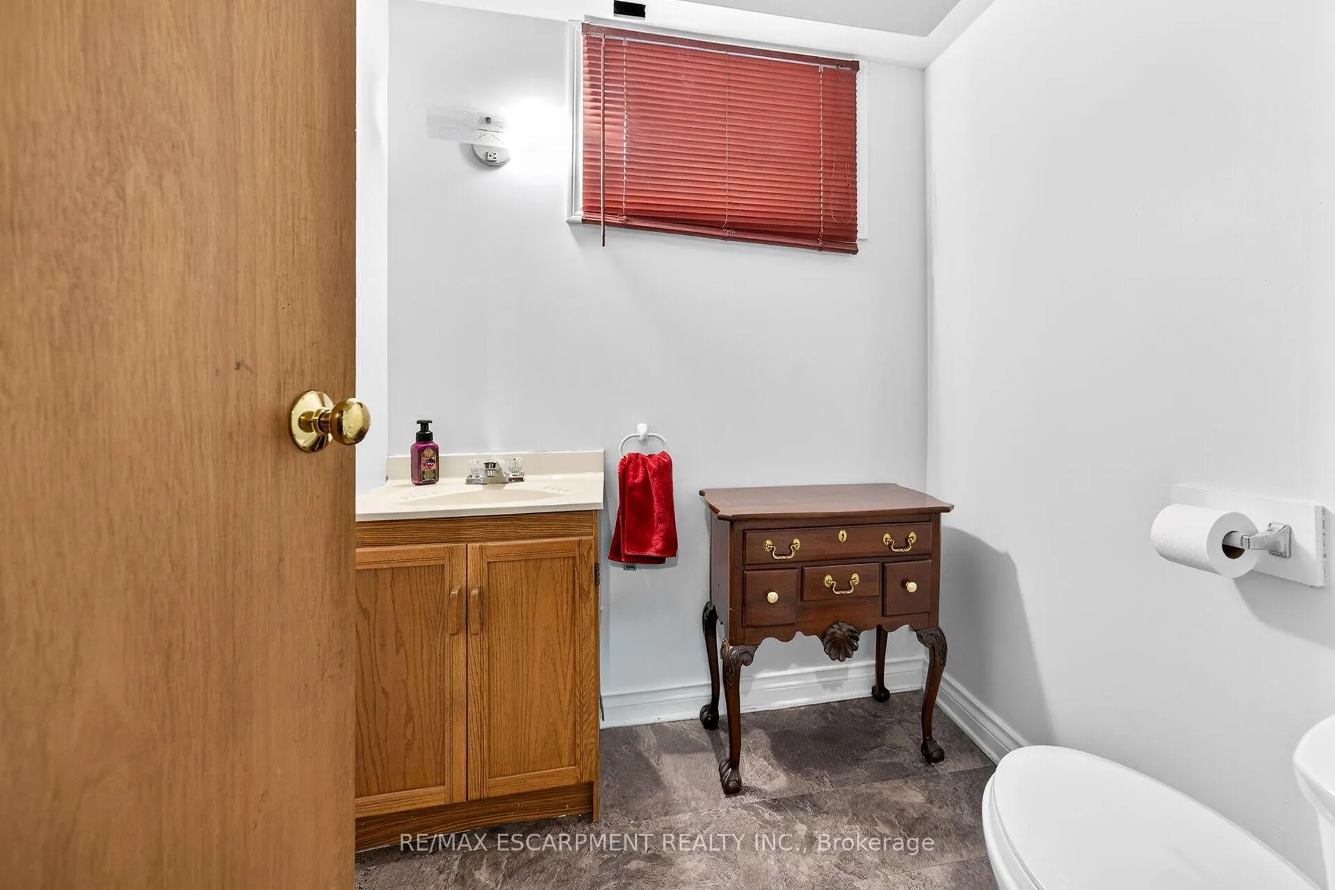 Photo 22 of 188 Park Row S, Hamilton, Delta — HOMEH