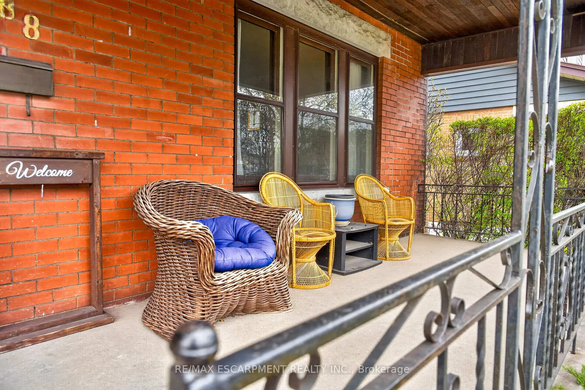 Photo 27 of 188 Park Row S, Hamilton, Delta — HOMEH