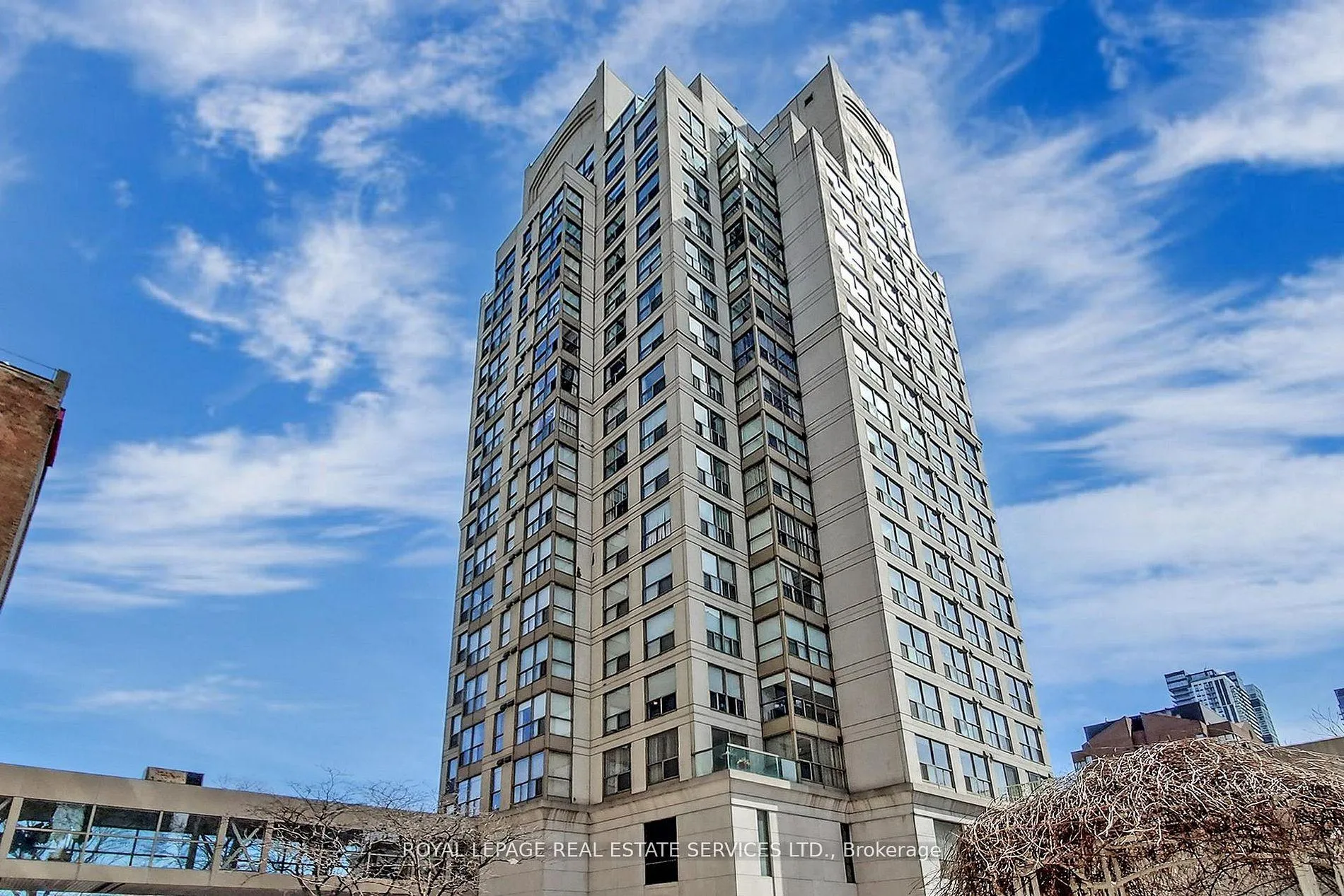 Front of Unit 1705, 298 Jarvis Street