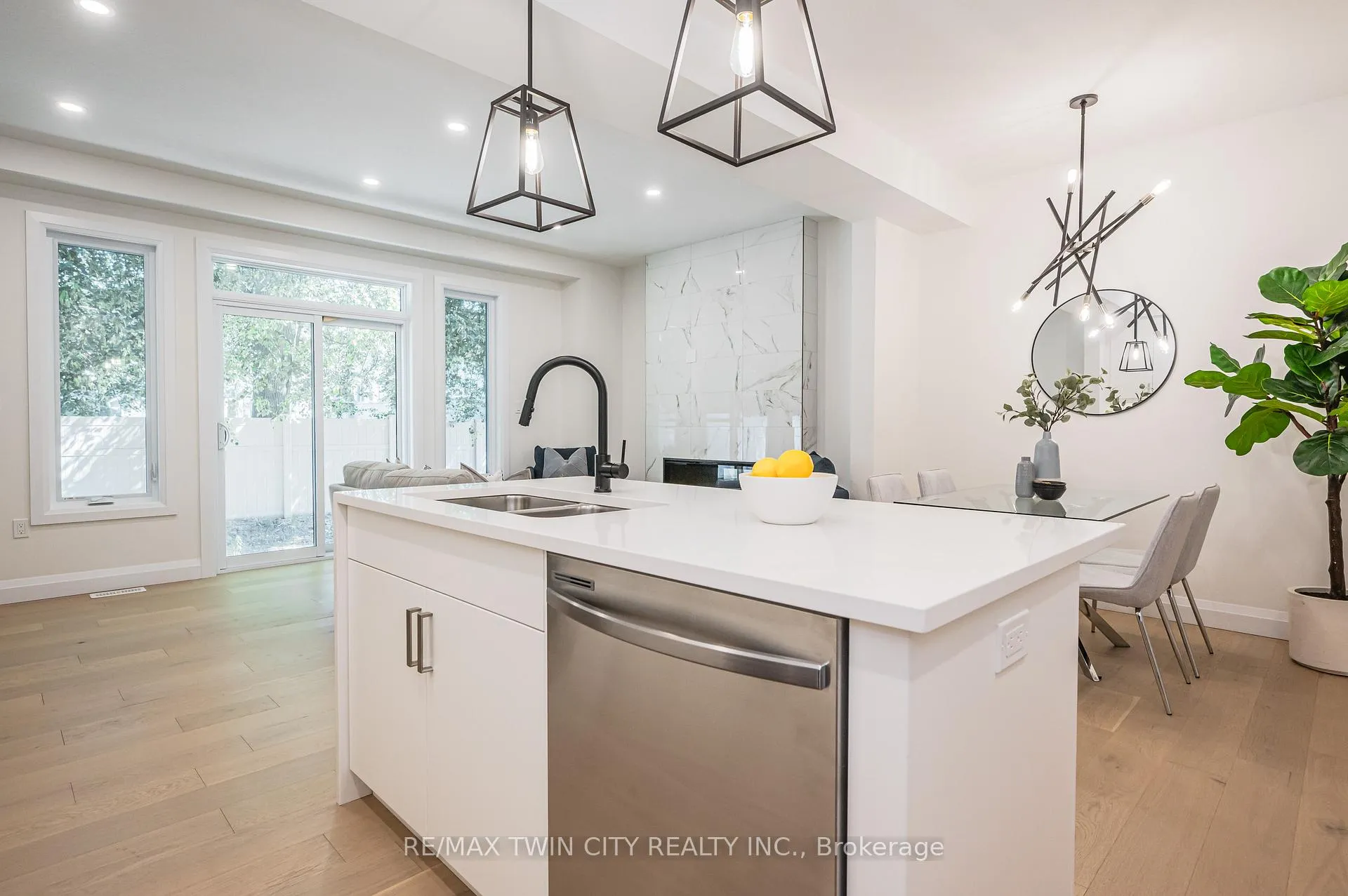 Photo 14 of Unit 68, 143 Elgin Street N, Cambridge — HOMEH