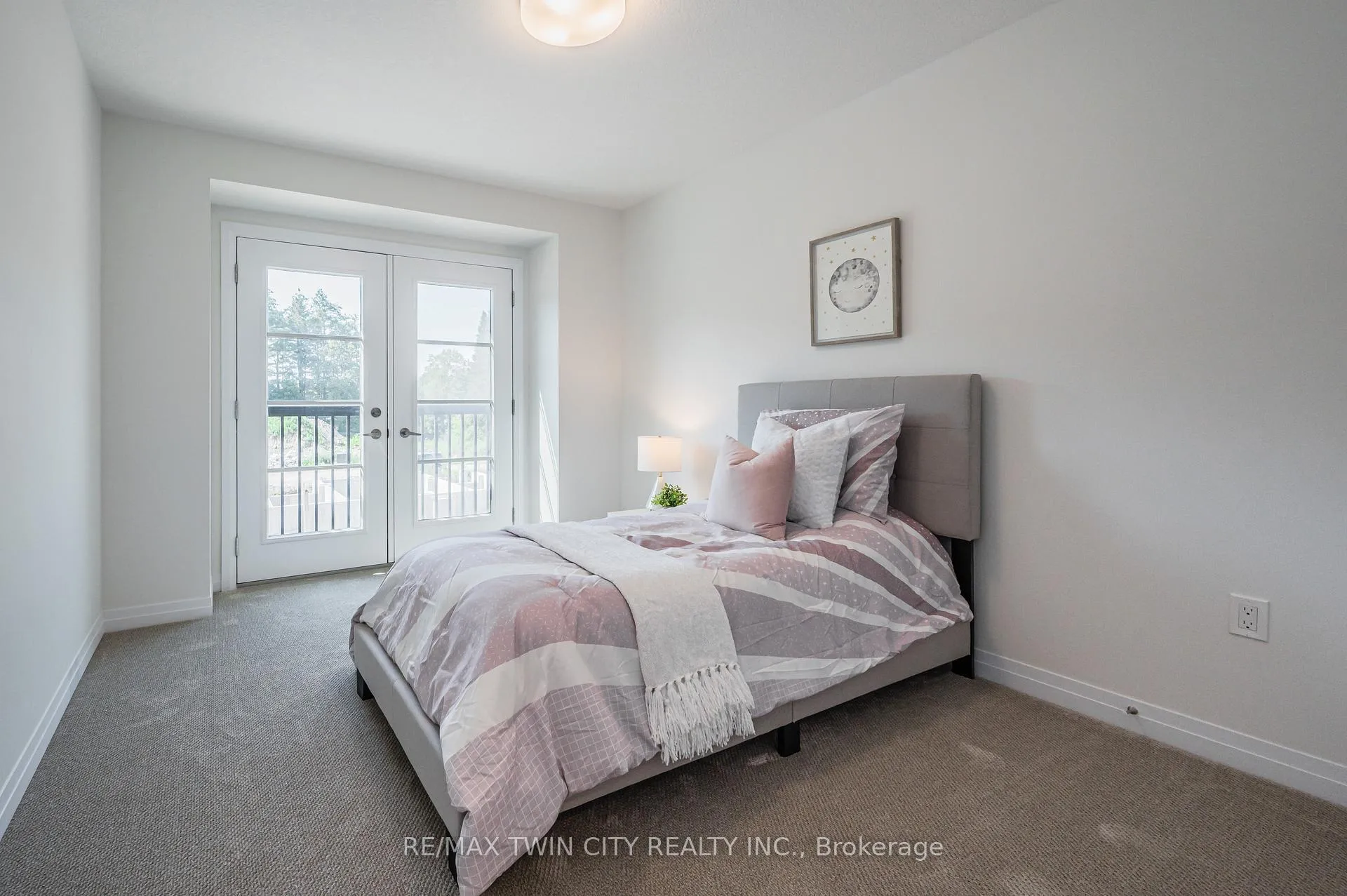 Photo 18 of Unit 68, 143 Elgin Street N, Cambridge — HOMEH
