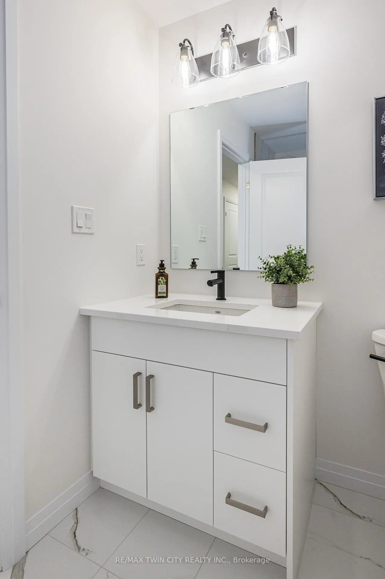 Photo 22 of Unit 68, 143 Elgin Street N, Cambridge — HOMEH