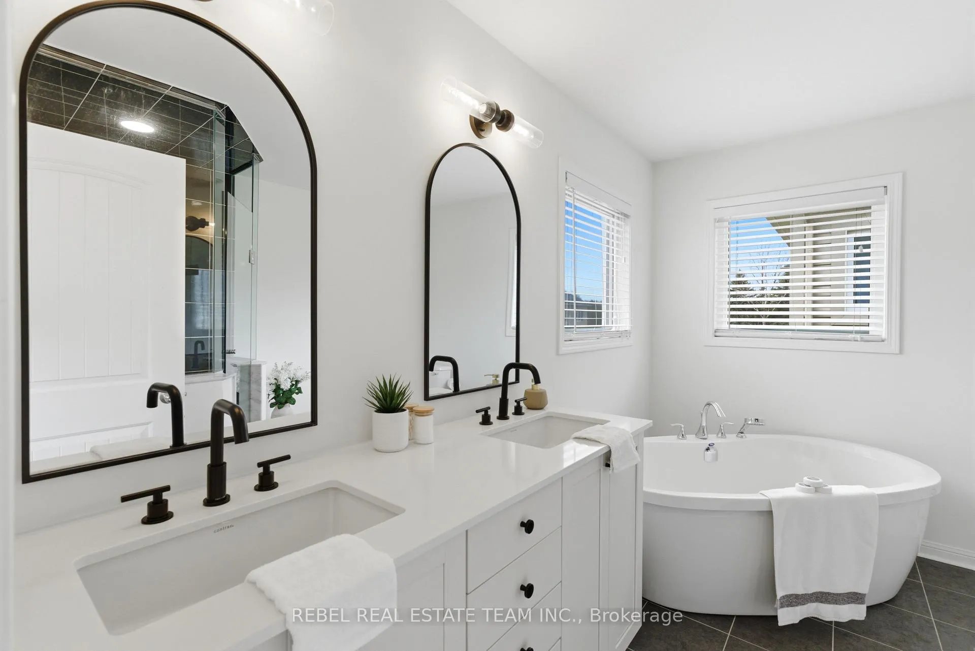 Photo 15 of 15 William Fair Drive, Clarington, Bowmanville — HOMEH