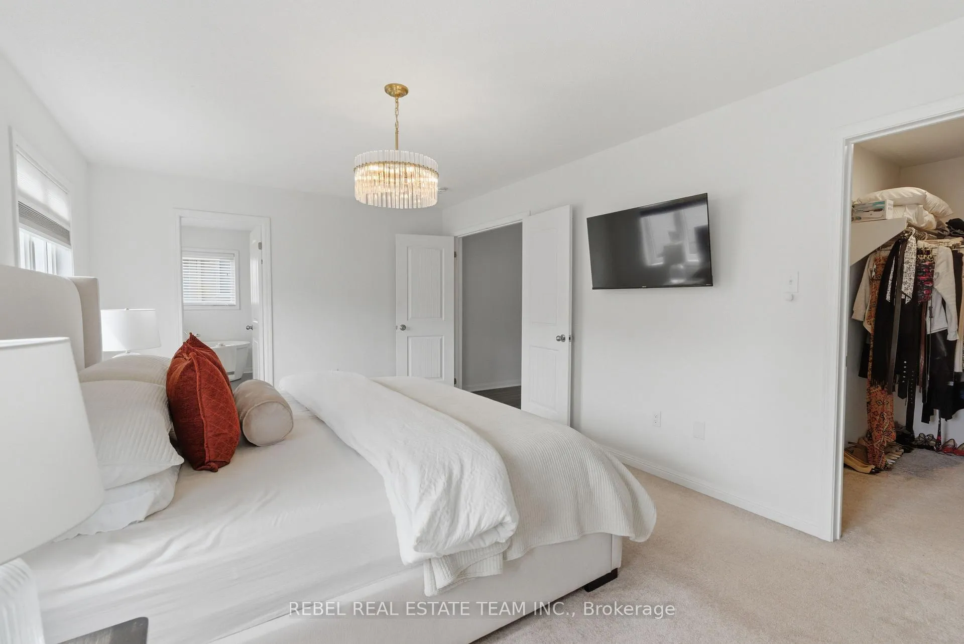 Photo 17 of 15 William Fair Drive, Clarington, Bowmanville — HOMEH