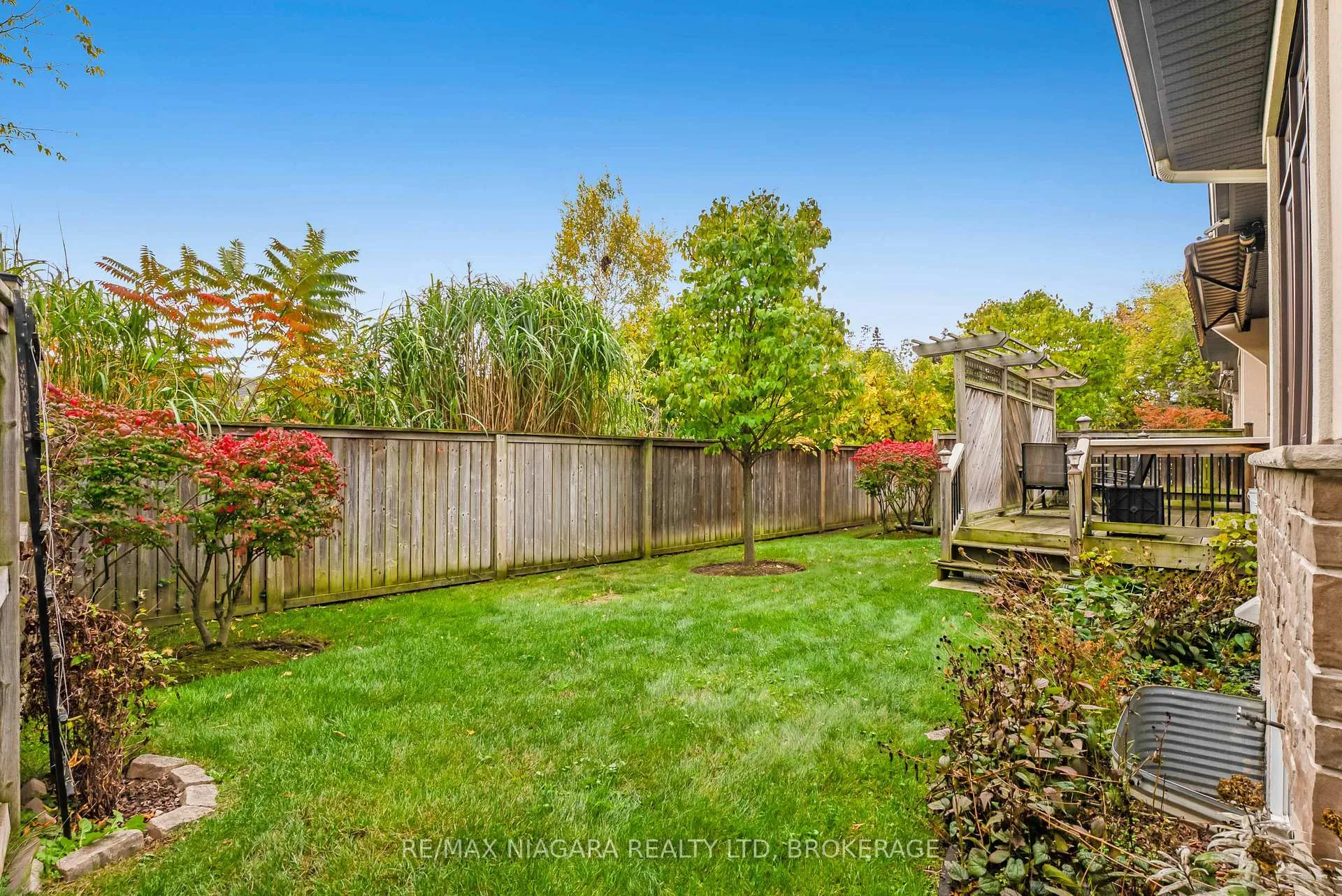 Photo 31 of 24 Emerald Common, St. Catharines, Lakeshore — HOMEH