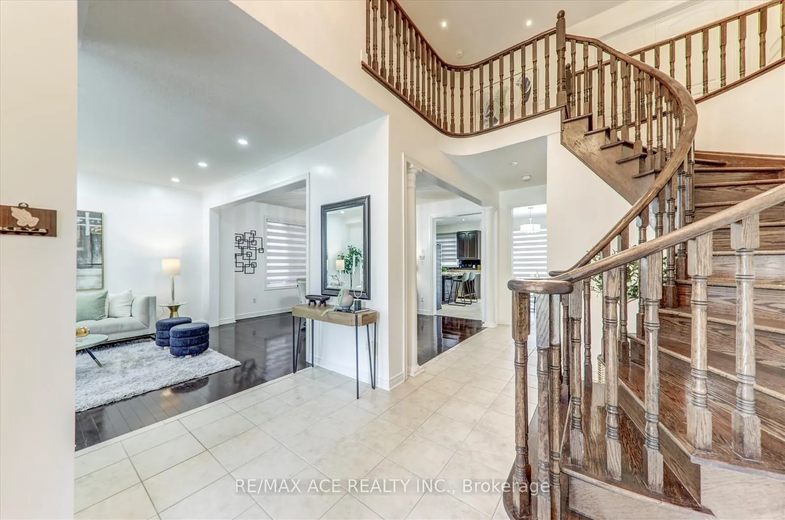 Photo 6 of 46 Purebrook Crescent, Brampton, Brampton East — HOMEH