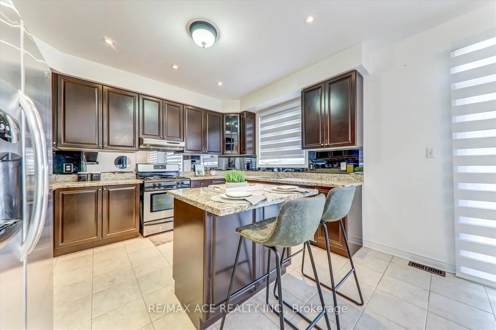 Photo 11 of 46 Purebrook Crescent, Brampton, Brampton East — HOMEH