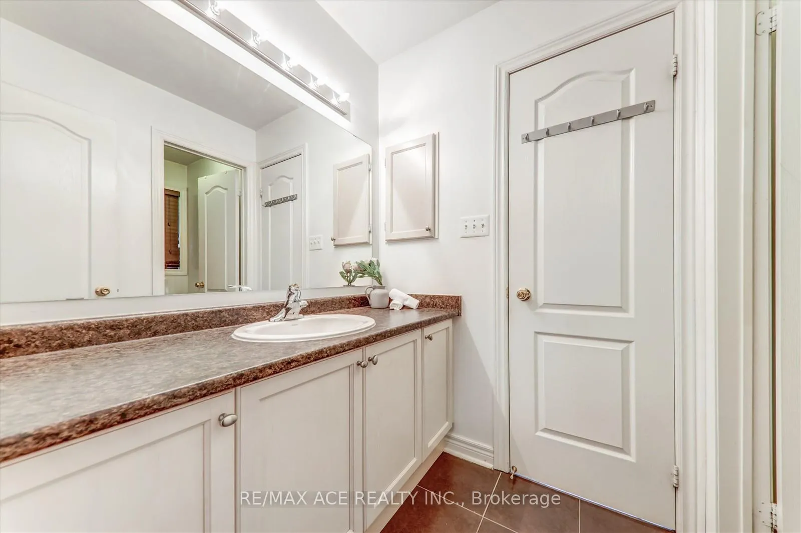 Photo 29 of 46 Purebrook Crescent, Brampton, Brampton East — HOMEH
