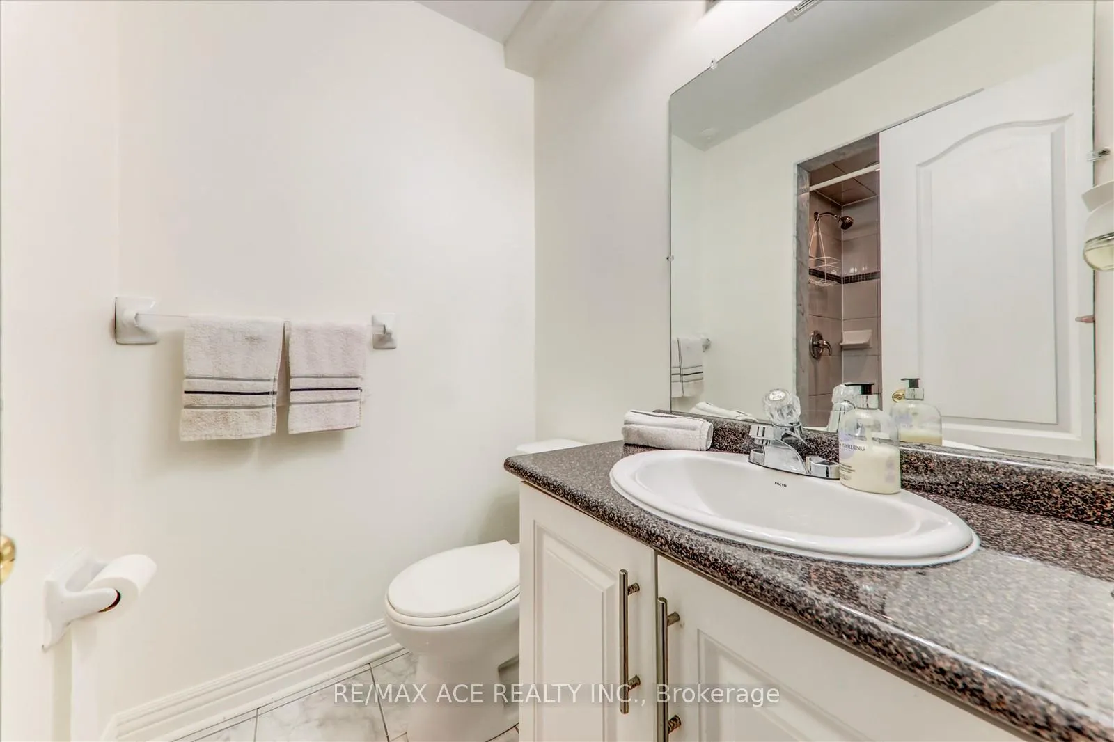 Photo 35 of 46 Purebrook Crescent, Brampton, Brampton East — HOMEH