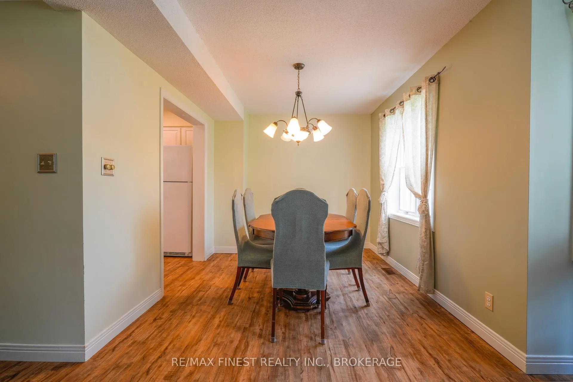 Photo 7 of 465 William Street S, Gananoque — HOMEH