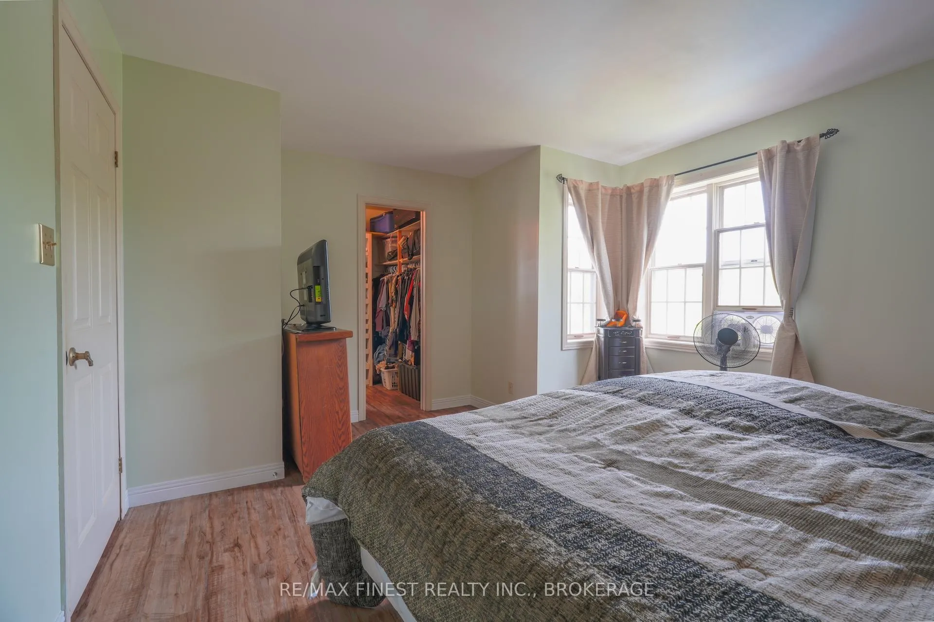 Photo 19 of 465 William Street S, Gananoque — HOMEH