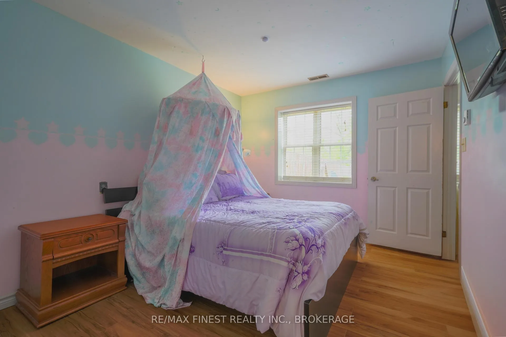 Photo 34 of 465 William Street S, Gananoque — HOMEH