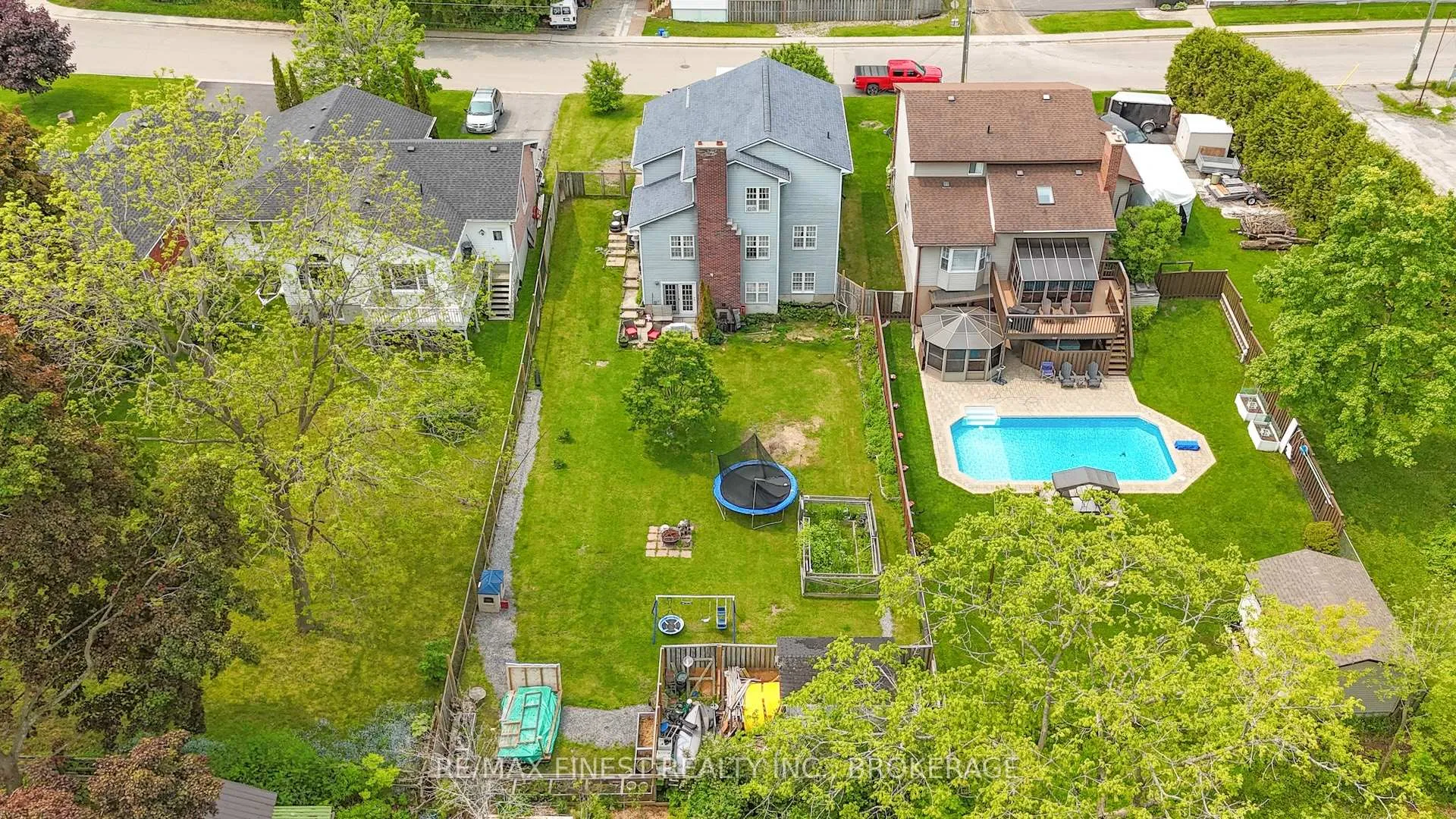 Photo 40 of 465 William Street S, Gananoque — HOMEH