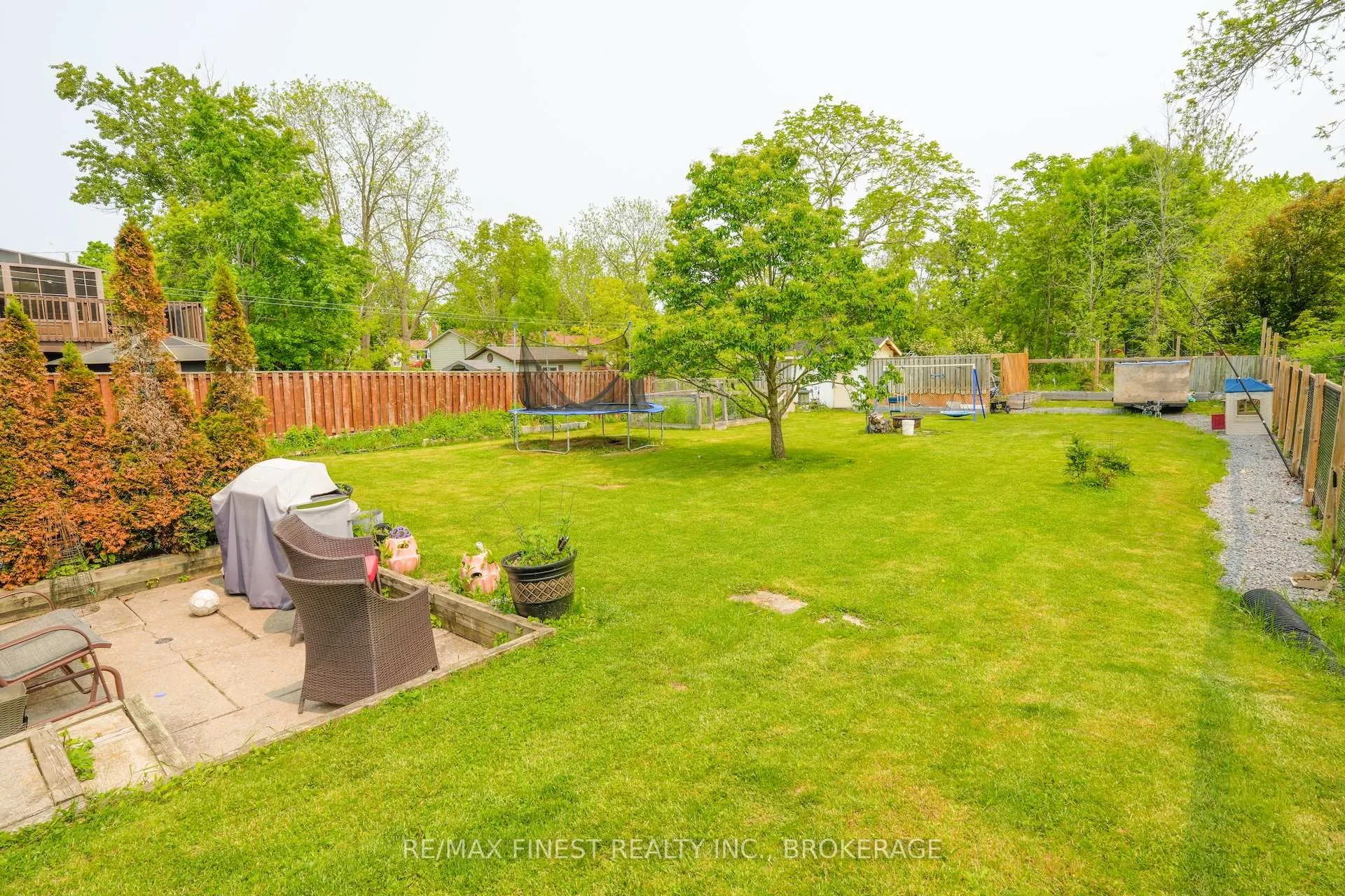 Photo 41 of 465 William Street S, Gananoque — HOMEH