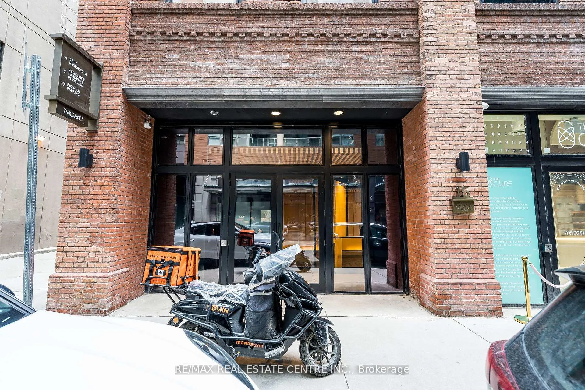 Photo 3 of Unit 3504, 15 Mercer Street, Toronto, Waterfront Communities — HOMEH
