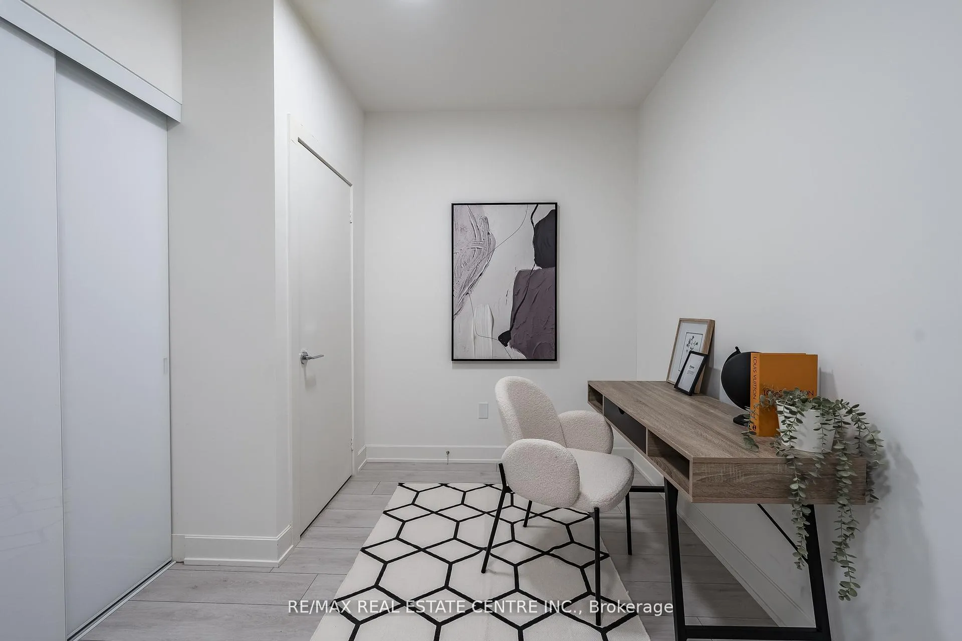 Photo 7 of Unit 3504, 15 Mercer Street, Toronto, Waterfront Communities — HOMEH