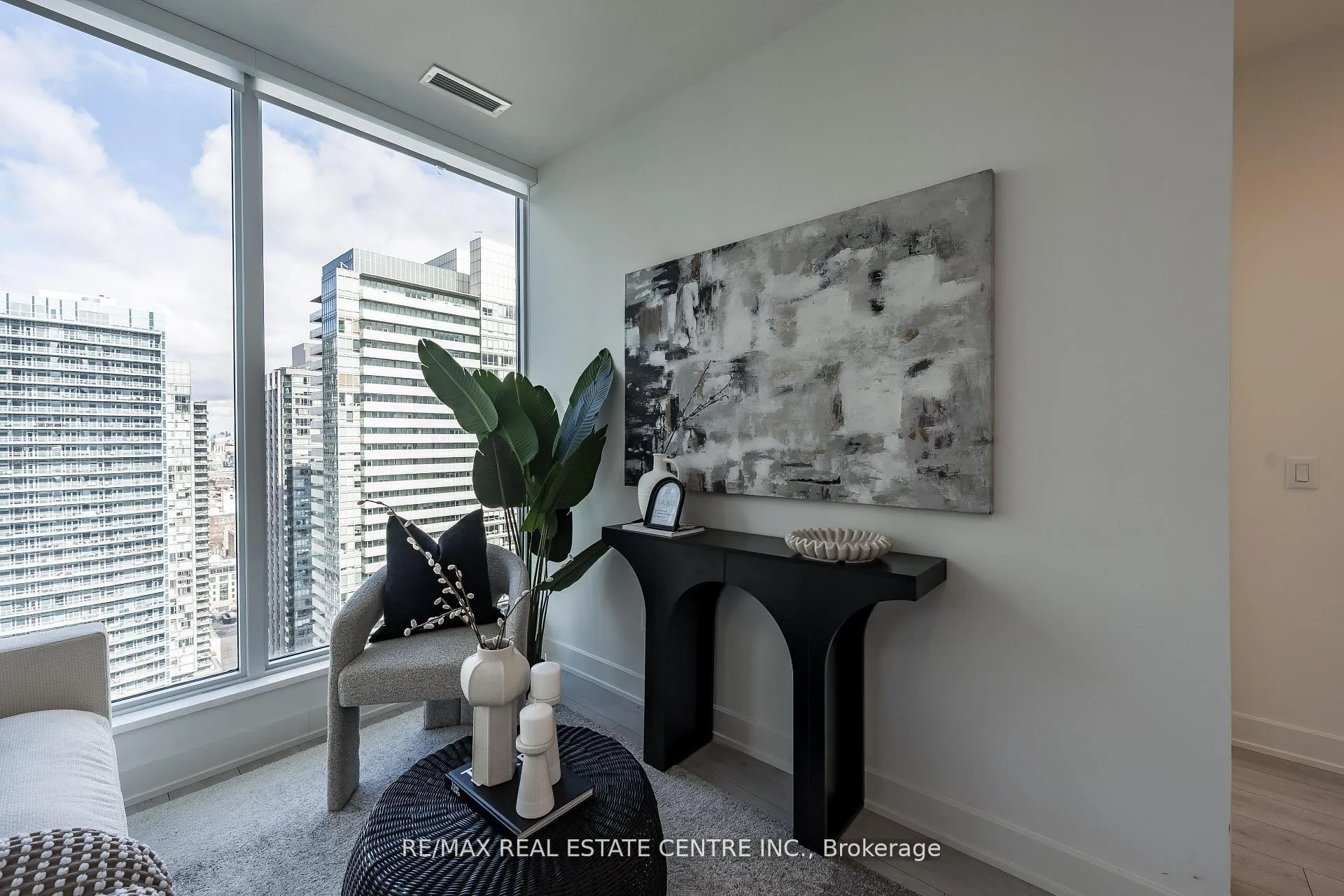 Photo 13 of Unit 3504, 15 Mercer Street, Toronto, Waterfront Communities — HOMEH
