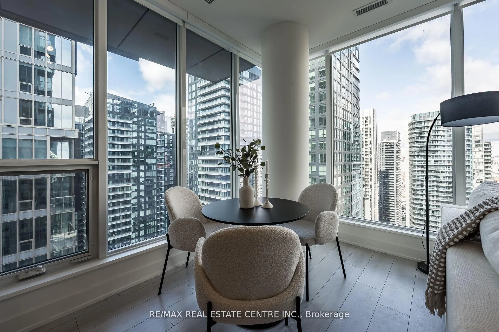 Photo 14 of Unit 3504, 15 Mercer Street, Toronto, Waterfront Communities — HOMEH