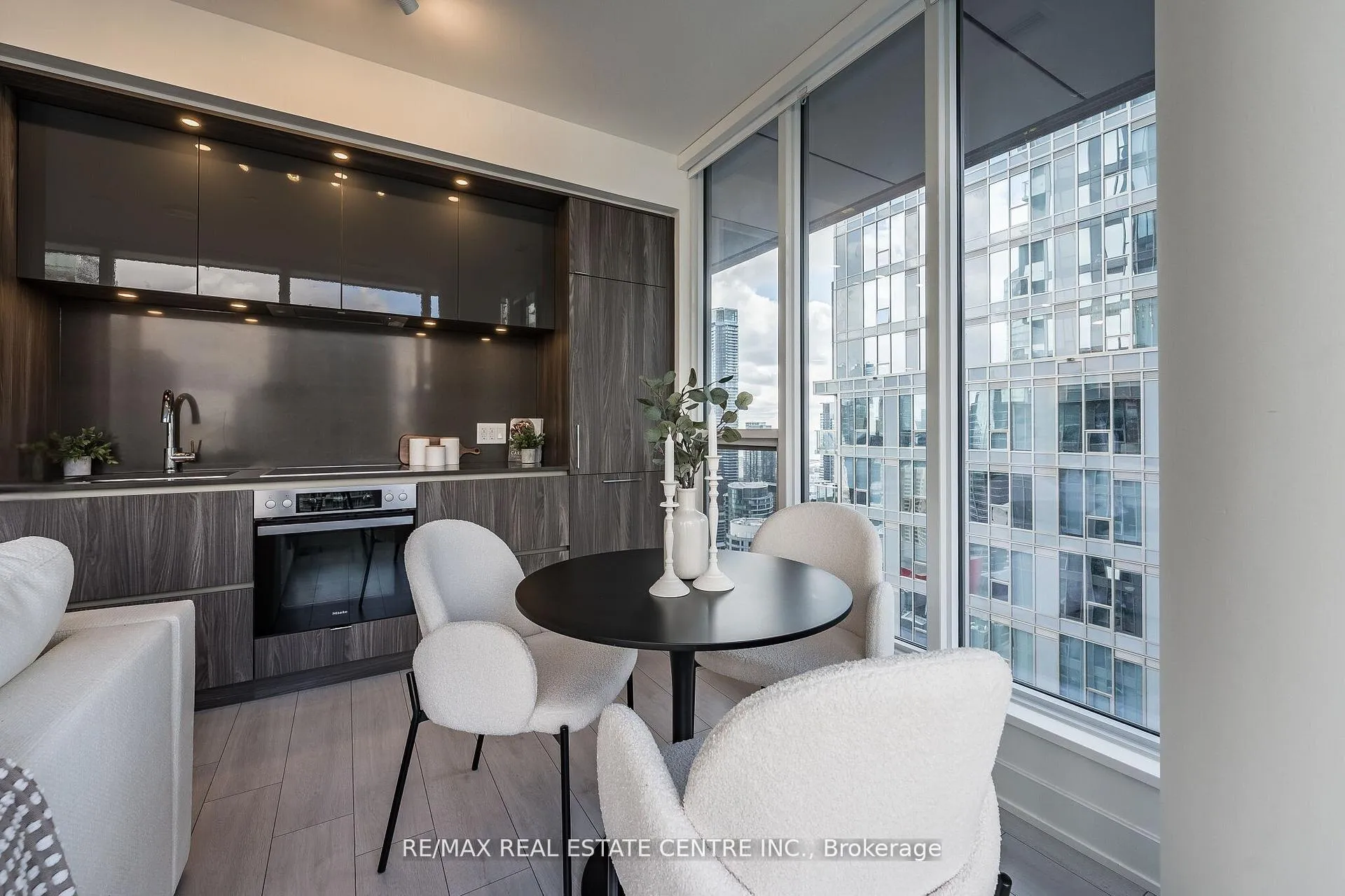 Photo 15 of Unit 3504, 15 Mercer Street, Toronto, Waterfront Communities — HOMEH