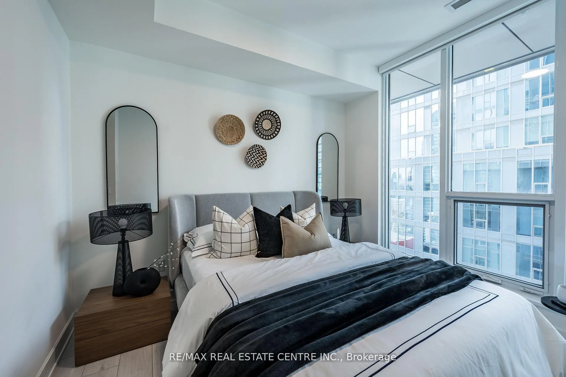 Photo 21 of Unit 3504, 15 Mercer Street, Toronto, Waterfront Communities — HOMEH