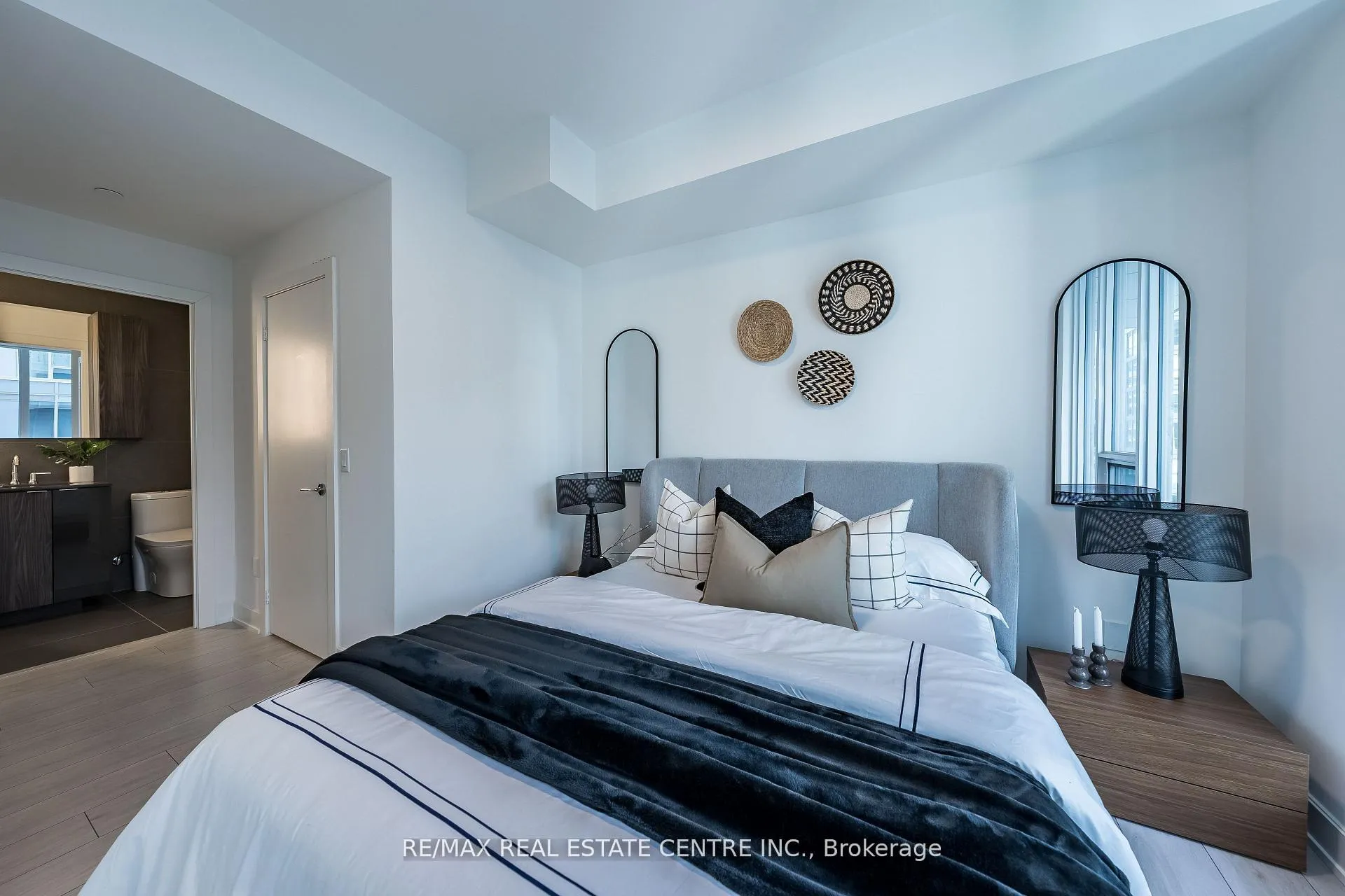 Photo 22 of Unit 3504, 15 Mercer Street, Toronto, Waterfront Communities — HOMEH