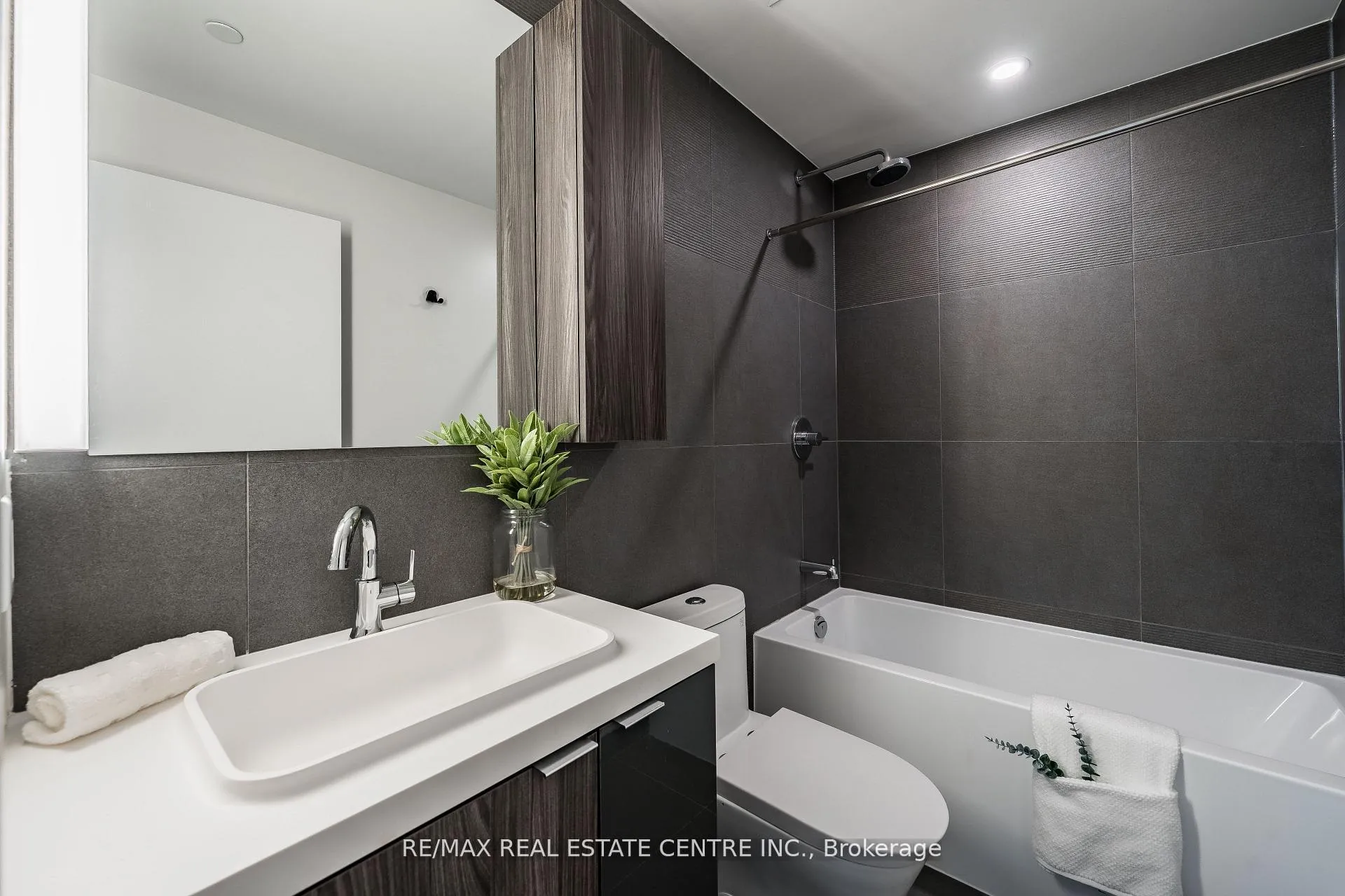 Photo 30 of Unit 3504, 15 Mercer Street, Toronto, Waterfront Communities — HOMEH