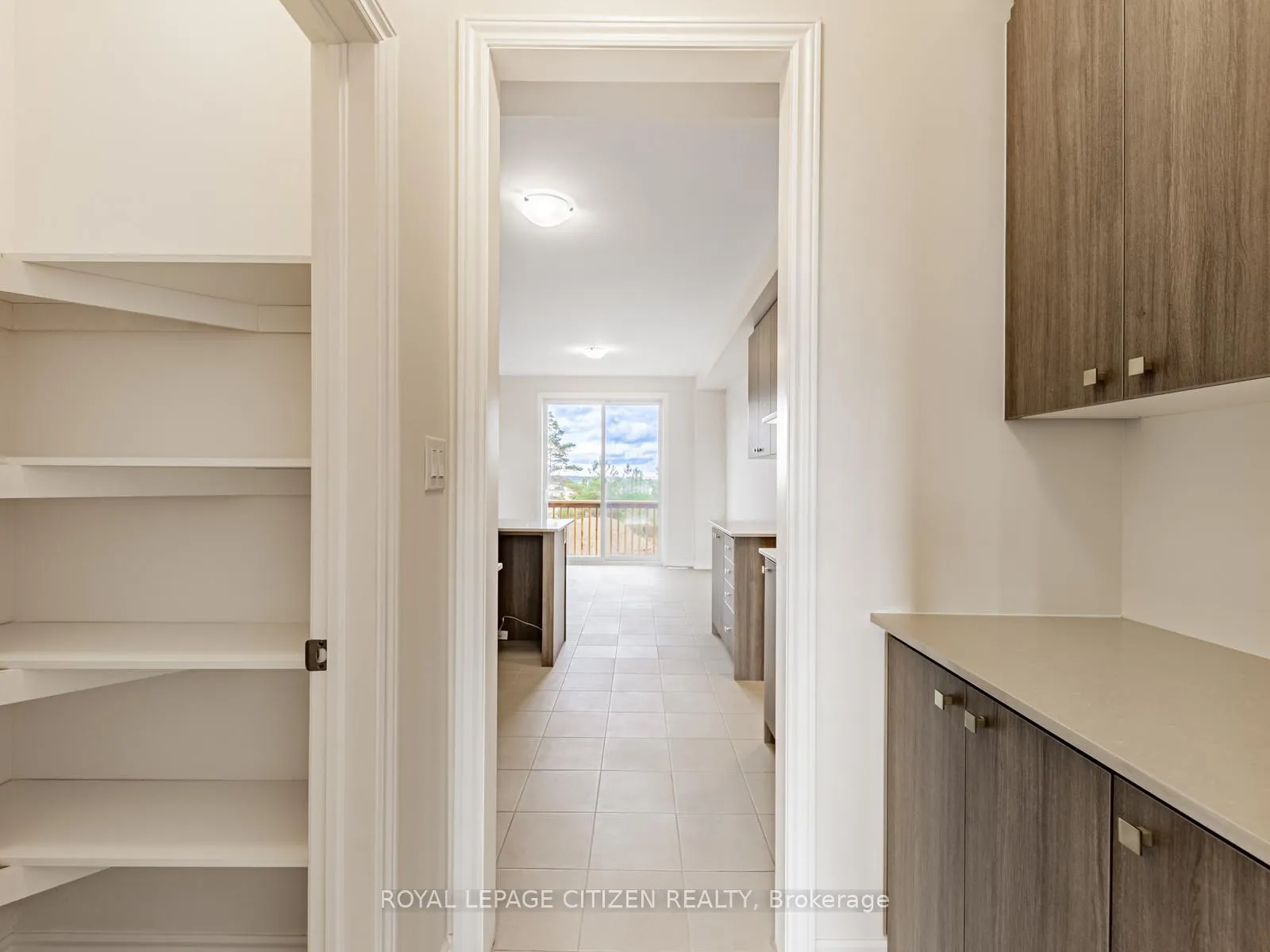 Photo 7 of 88 Lawrence D. Pridham Avenue, New Tecumseth, Alliston — HOMEH