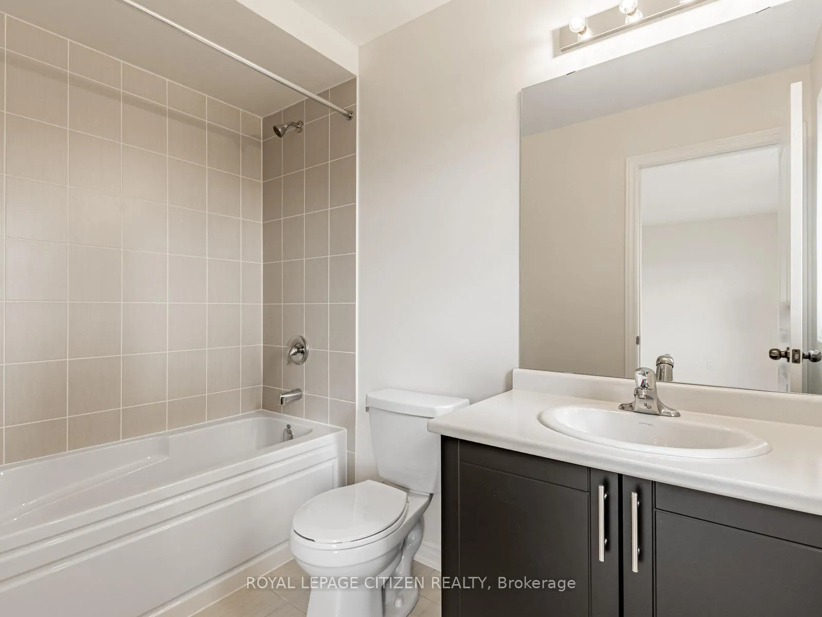 Photo 30 of 88 Lawrence D. Pridham Avenue, New Tecumseth, Alliston — HOMEH