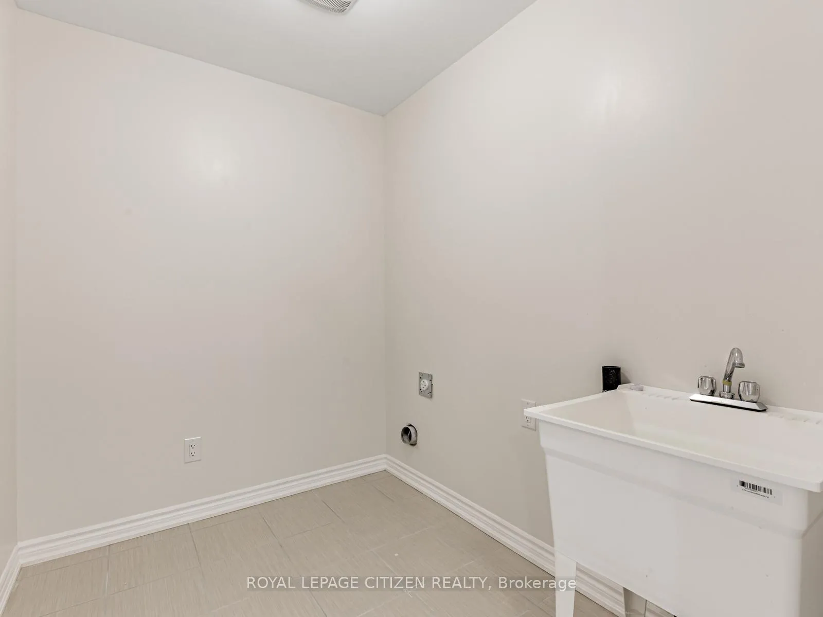 Photo 37 of 88 Lawrence D. Pridham Avenue, New Tecumseth, Alliston — HOMEH