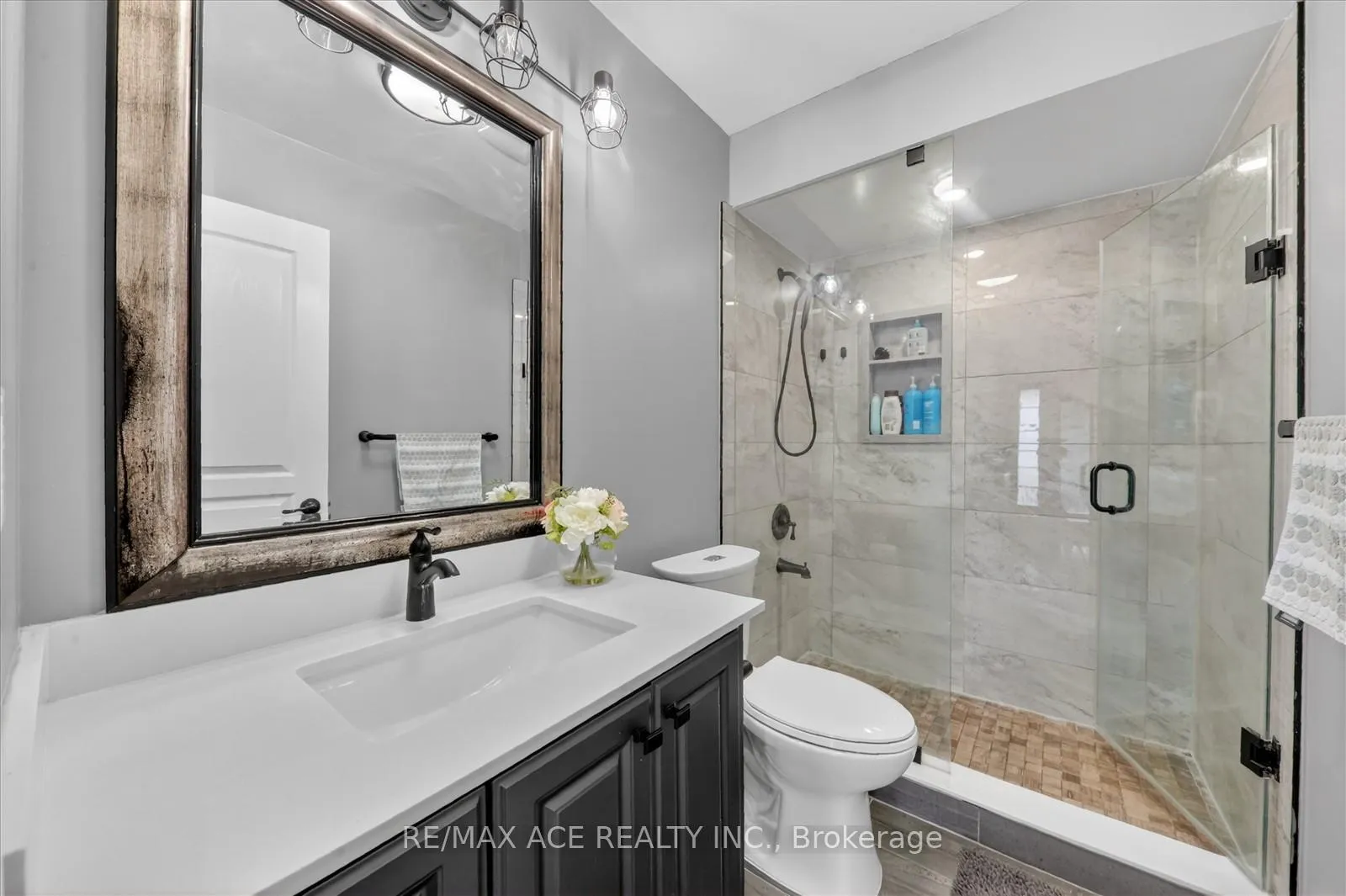 Photo 33 of Unit Main, 12 Smoothwater Terrace, Markham, Box Grove — HOMEH