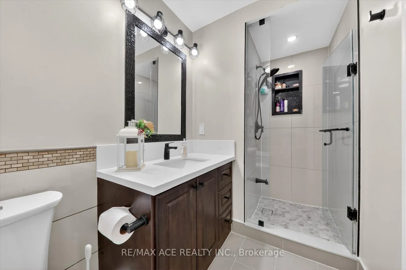 Photo 38 of Unit Main, 12 Smoothwater Terrace, Markham, Box Grove — HOMEH