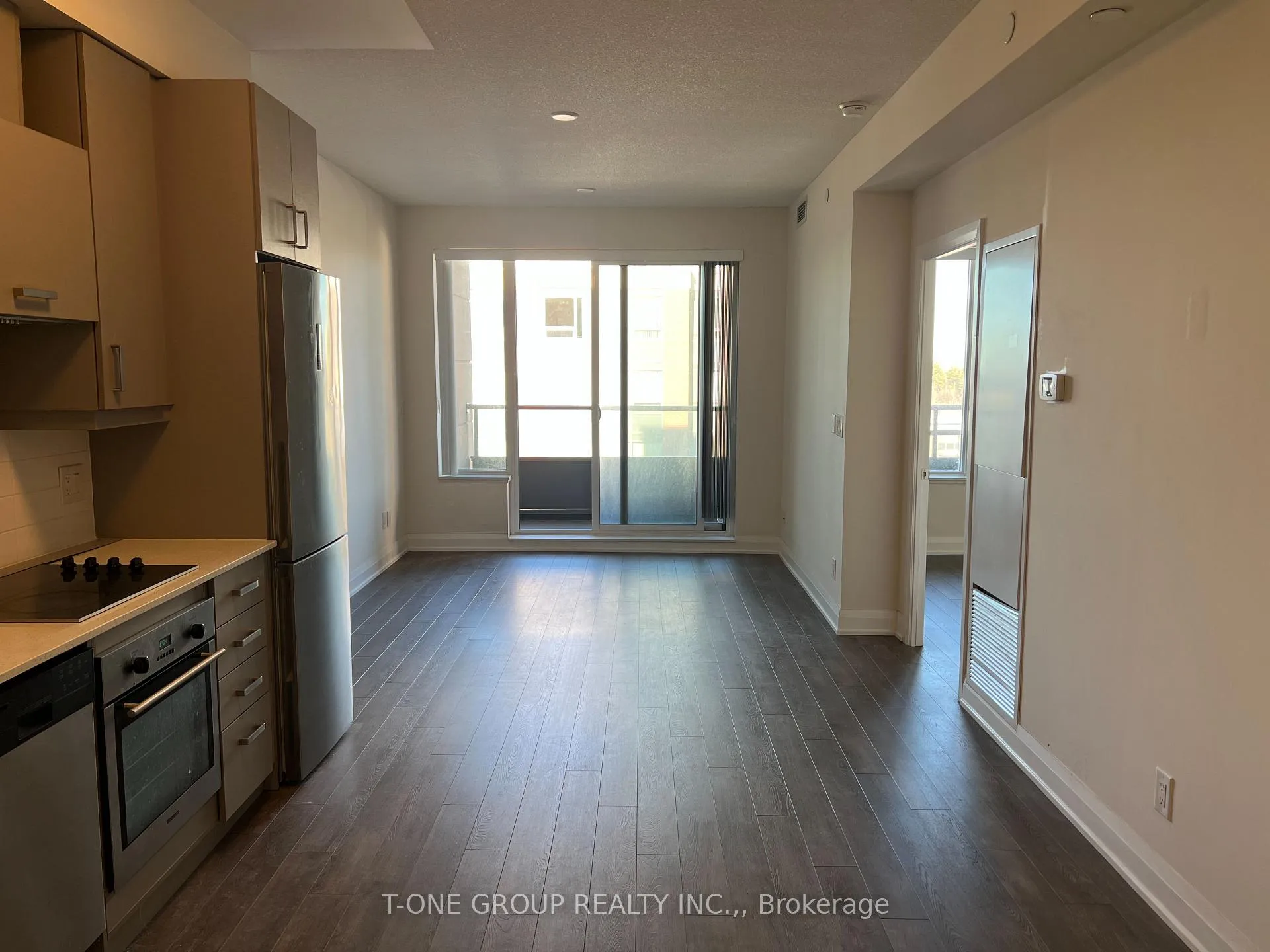 Photo 1 of Unit 723, 28 Uptown Drive, Markham, Unionville — HOMEH