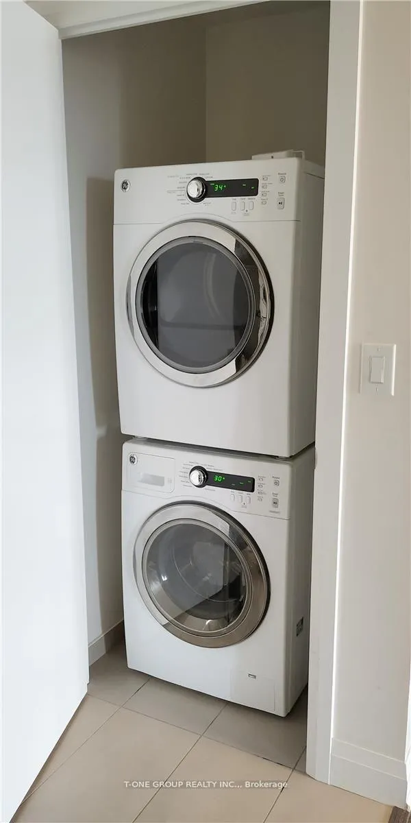 Photo 8 of Unit 723, 28 Uptown Drive, Markham, Unionville — HOMEH