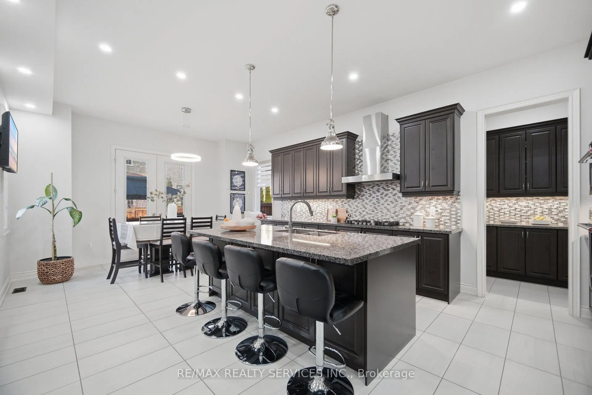 Photo 15 of 67 Degrey Drive, Brampton, Bram East — HOMEH