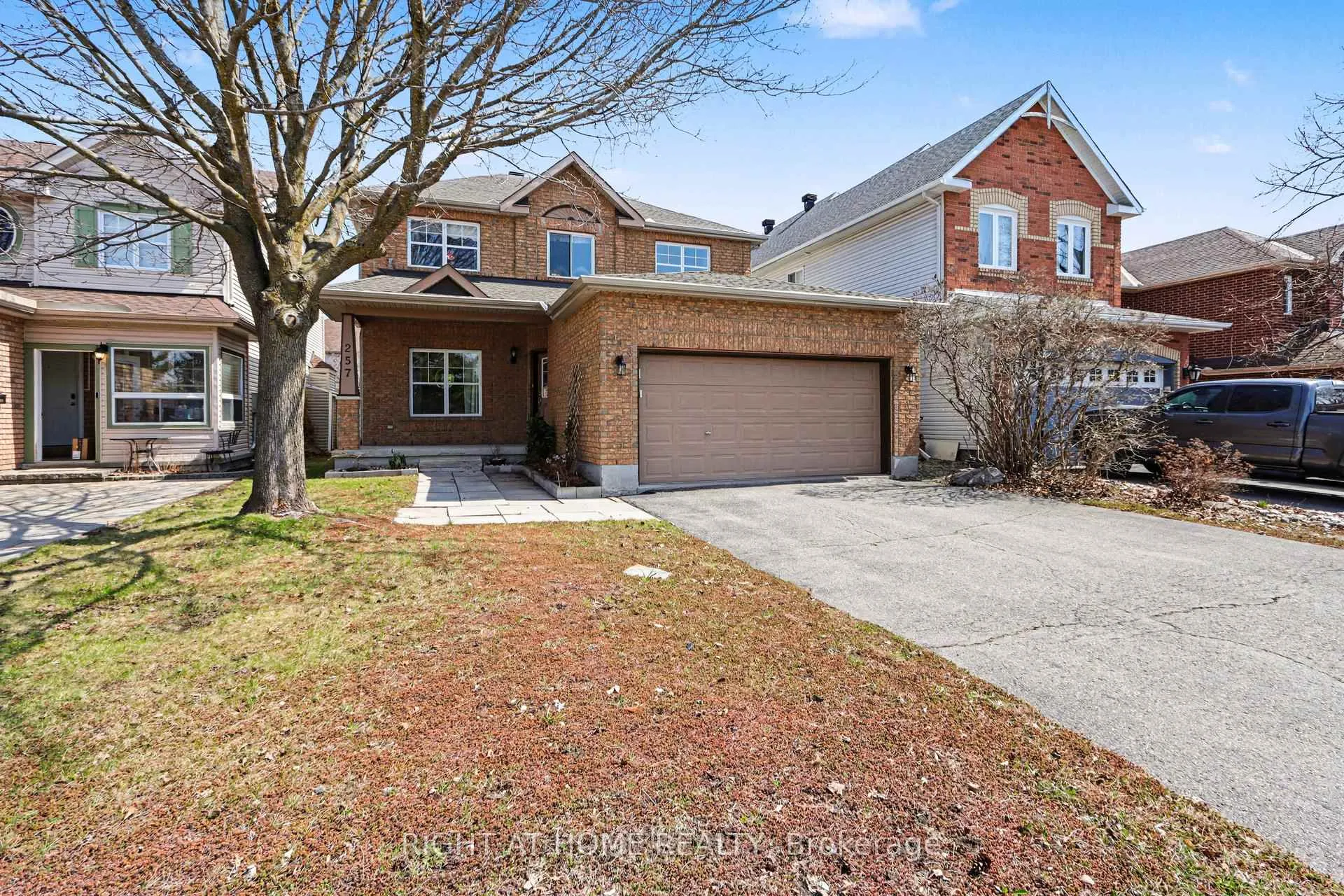 Photo 3 of 257 Stoneway Drive, Ottawa, Barrhaven East — HOMEH