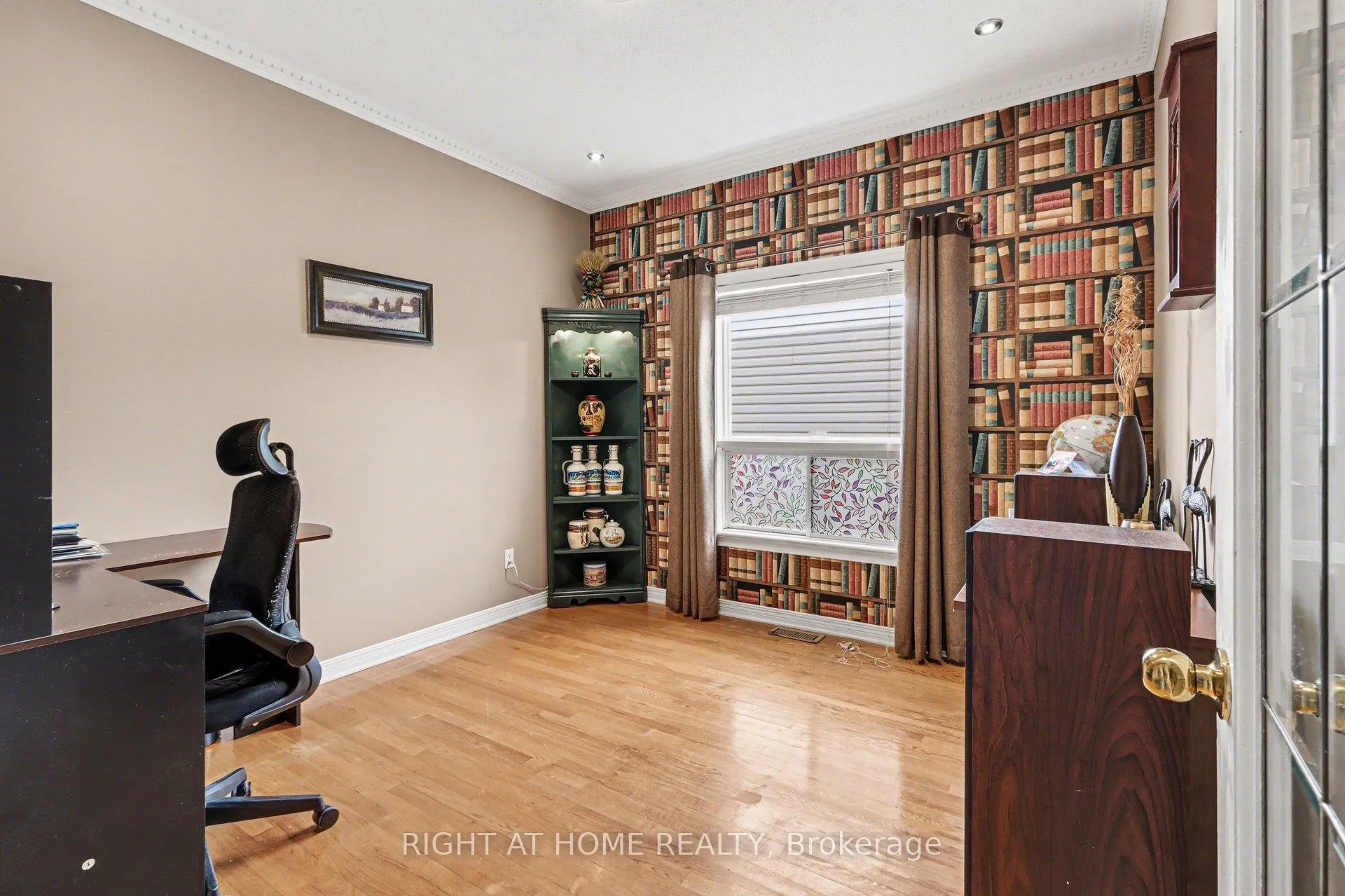 Photo 12 of 257 Stoneway Drive, Ottawa, Barrhaven East — HOMEH