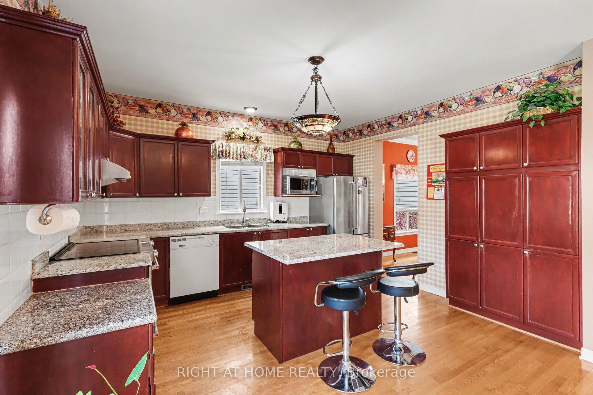 Photo 20 of 257 Stoneway Drive, Ottawa, Barrhaven East — HOMEH