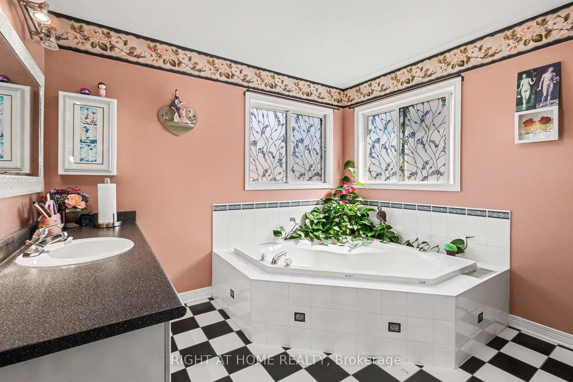 Photo 32 of 257 Stoneway Drive, Ottawa, Barrhaven East — HOMEH