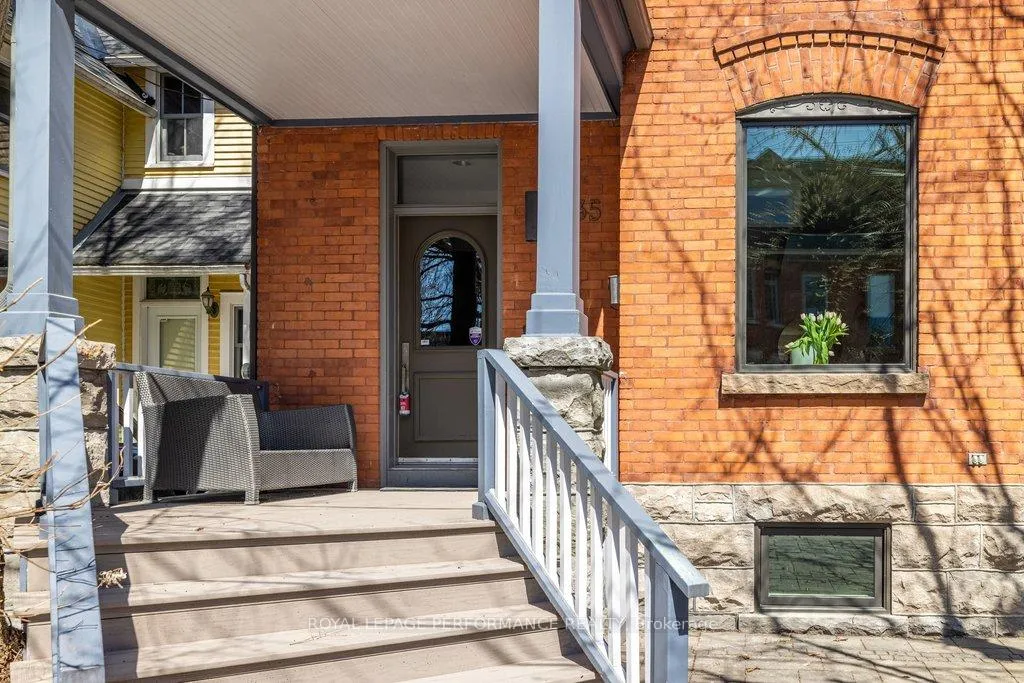 Photo 2 of 35 Waverley Street, Ottawa, Ottawa Centre/Golden Triangle — HOMEH