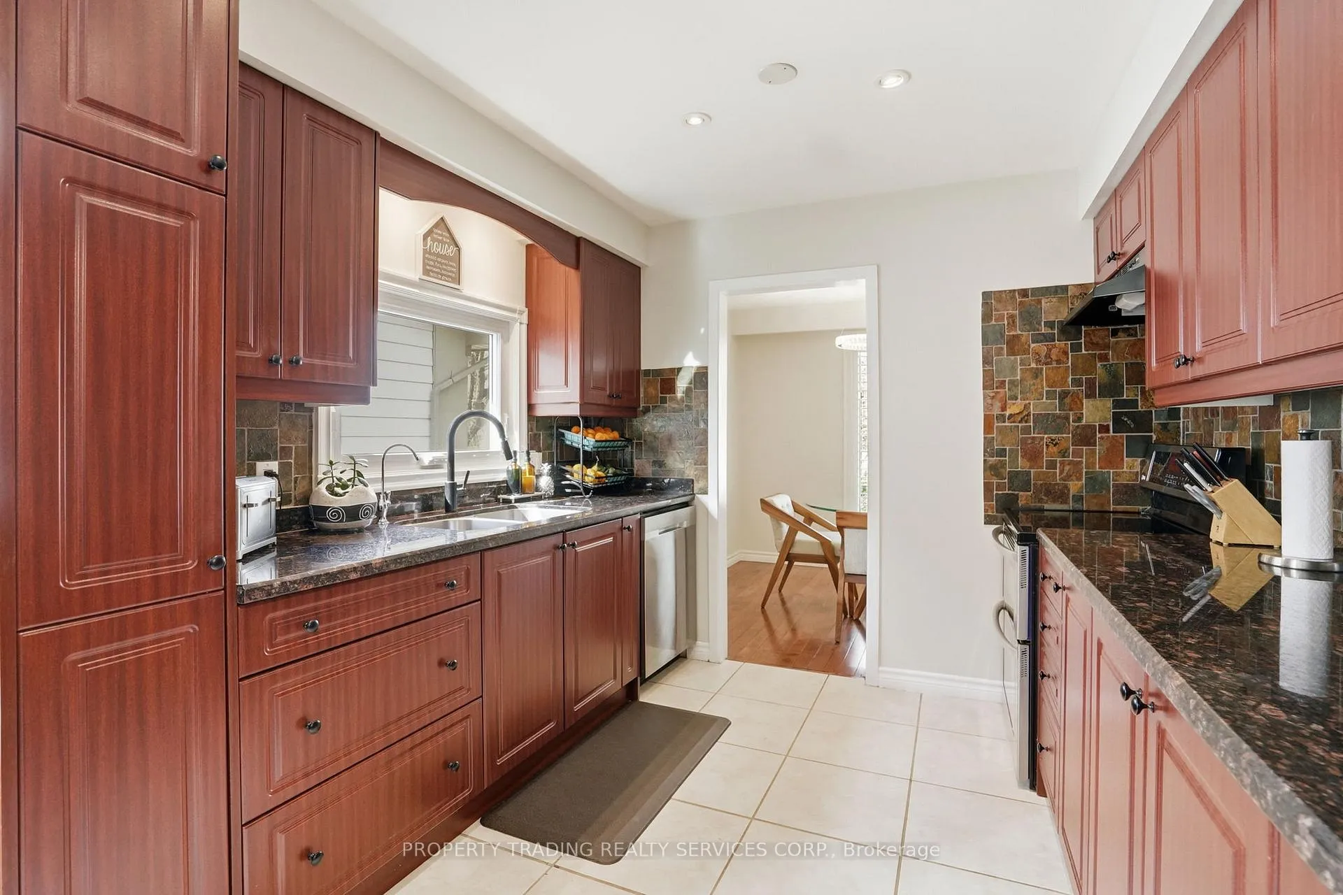 Photo 17 of 696 Francis Road, Burlington, LaSalle — HOMEH
